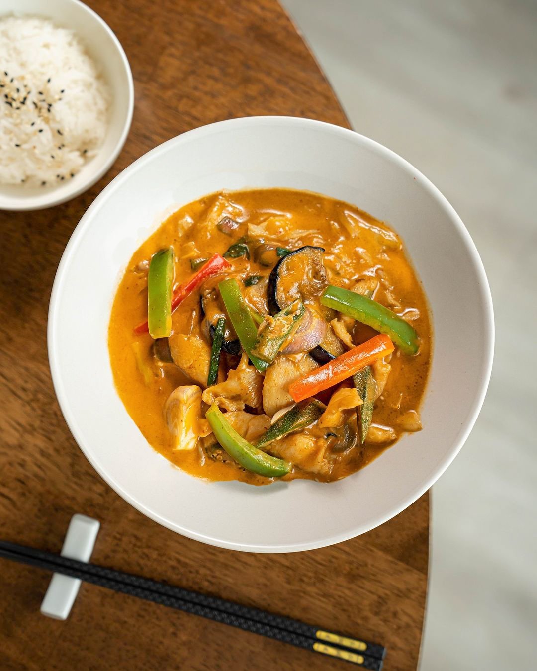 Wok de poulet sauce cinq parfums