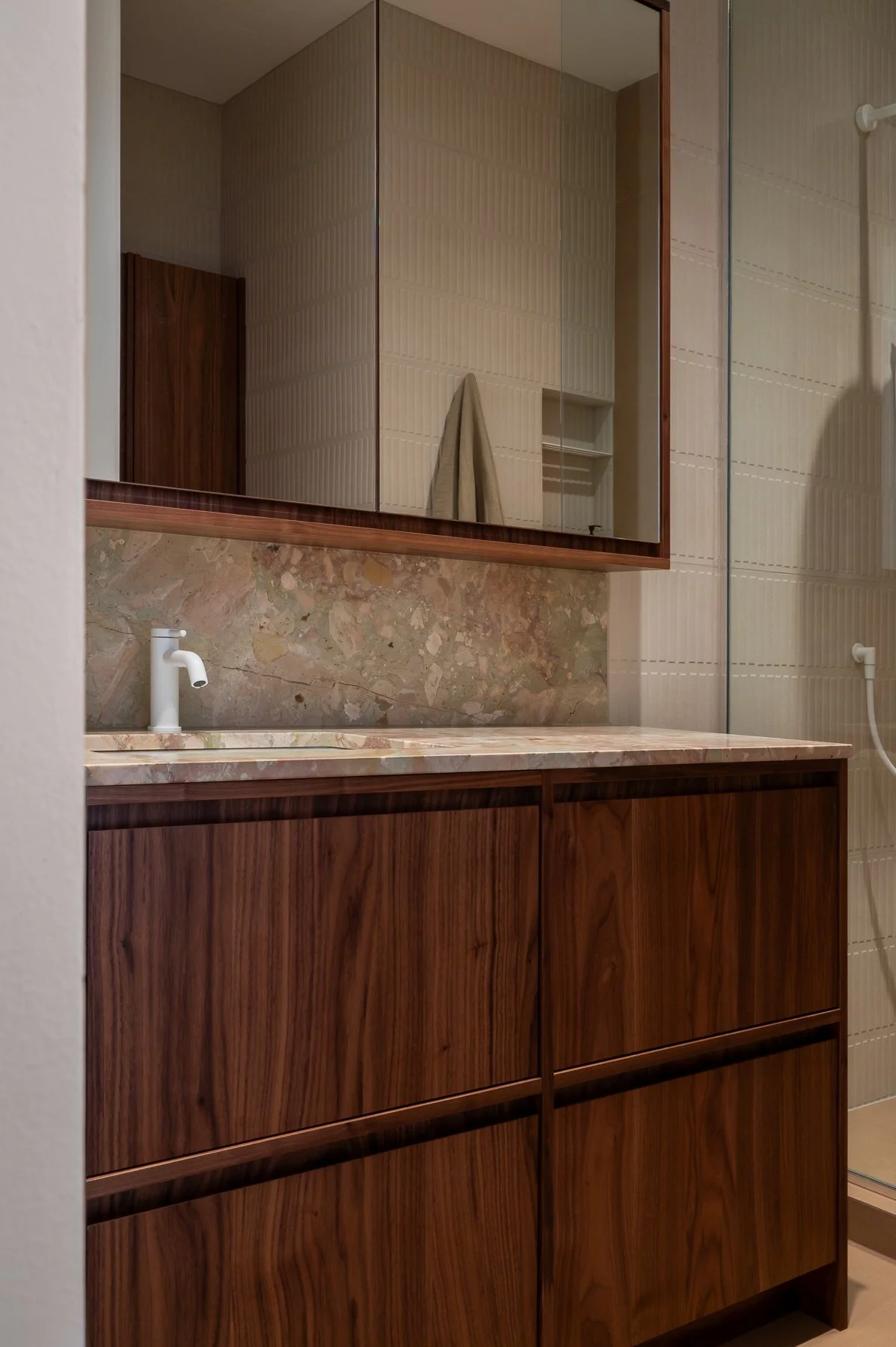 Design d'un salle de bain sur mesure  par inscape le studio