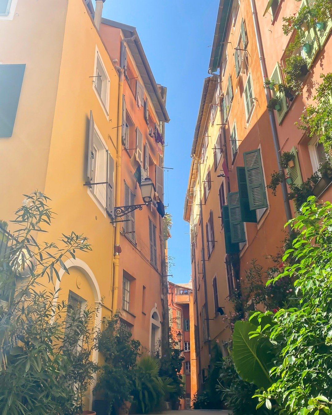 Simplicity 2
Barefoot, breezy, becoming
August, 2024

#nice #France