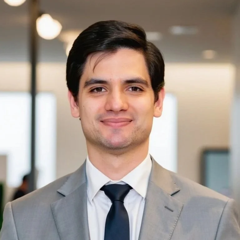 Matthew Fernandez Headshot