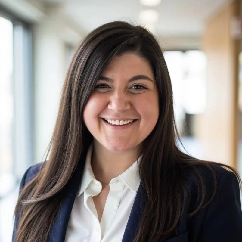 Caitlin Carney Headshot