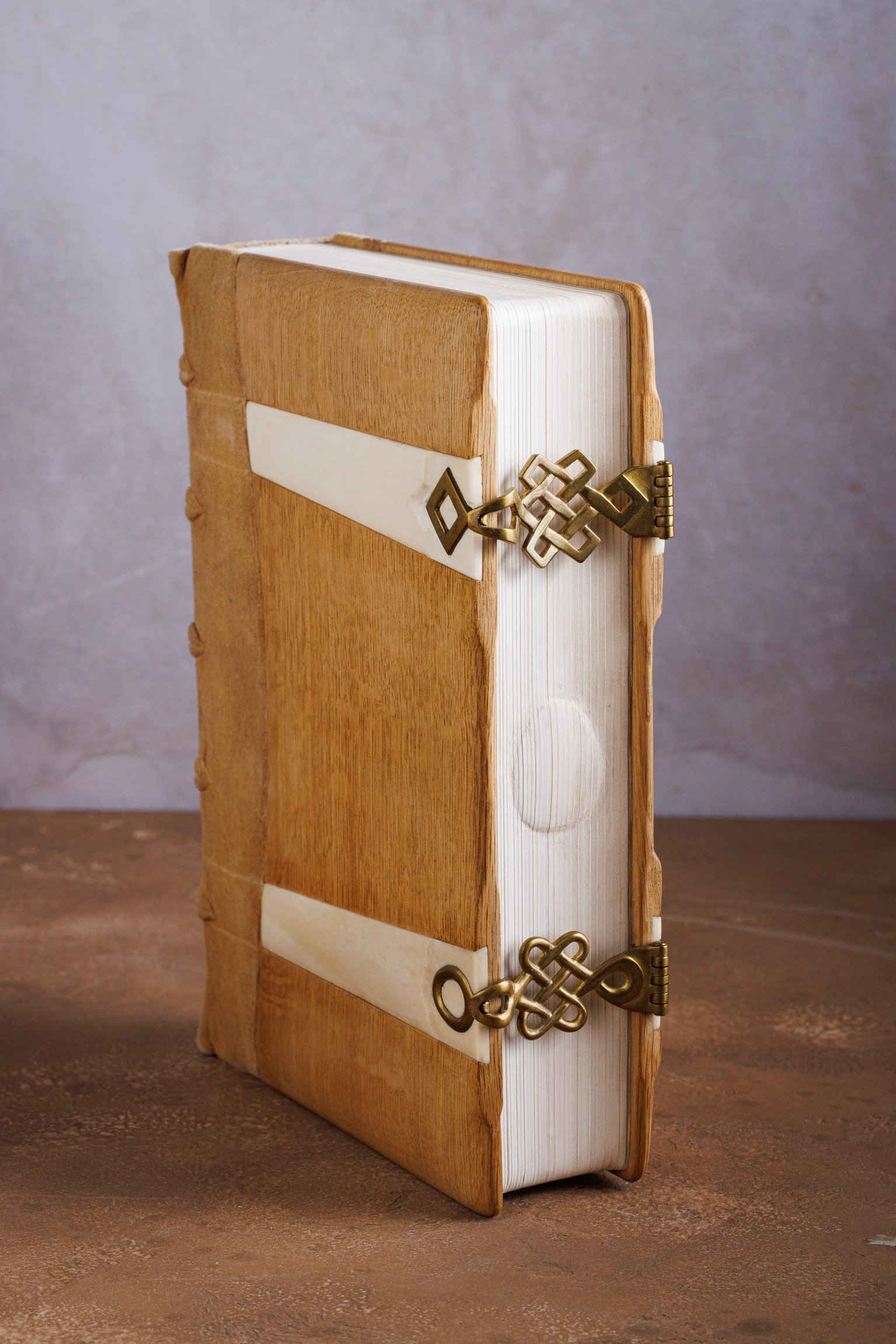 China at Work and Traditional Crafts of Persia - Sammelband both MIT Press Housed in thick Clamshel