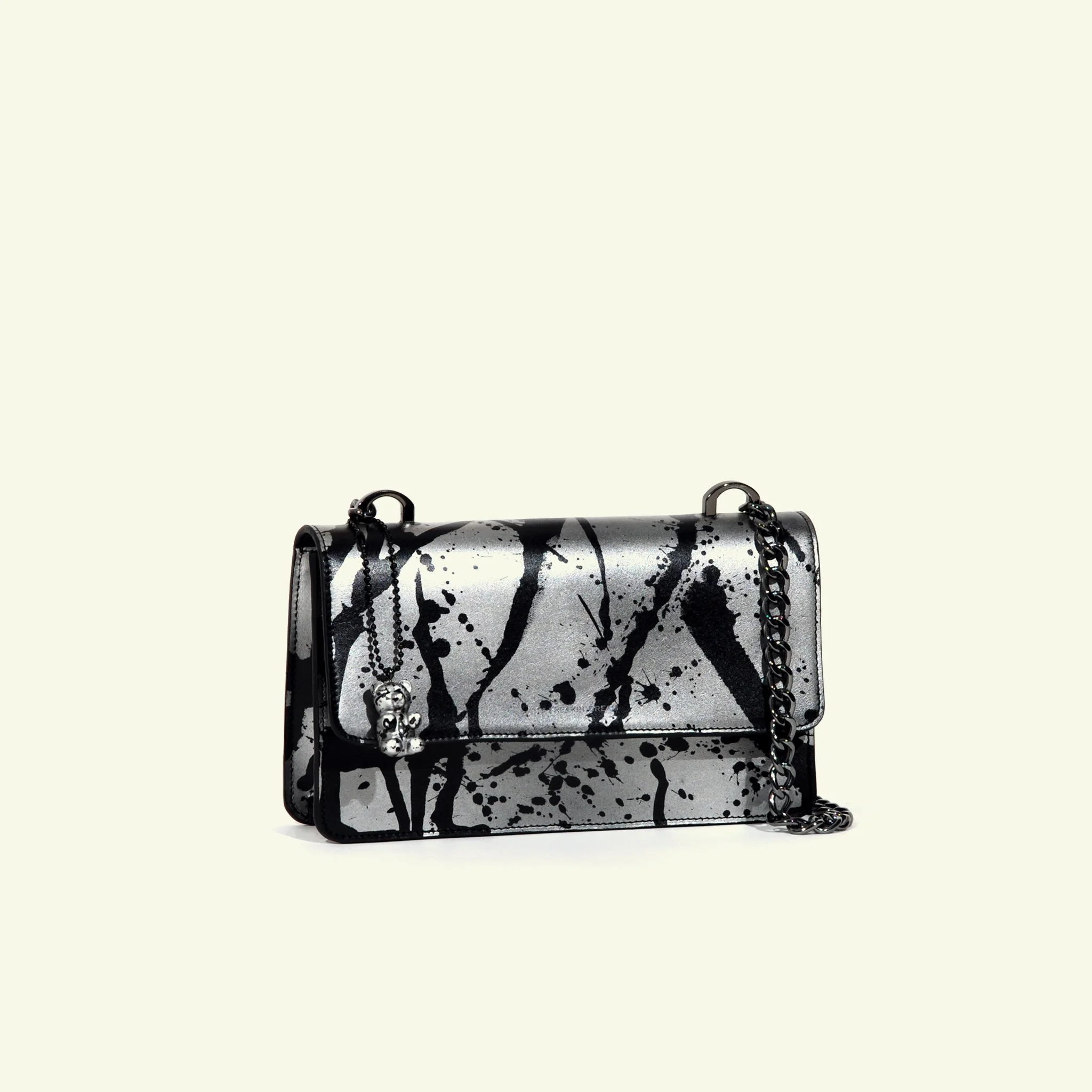 Brenda E-Commerce Liquid Sliver 2.jpg
