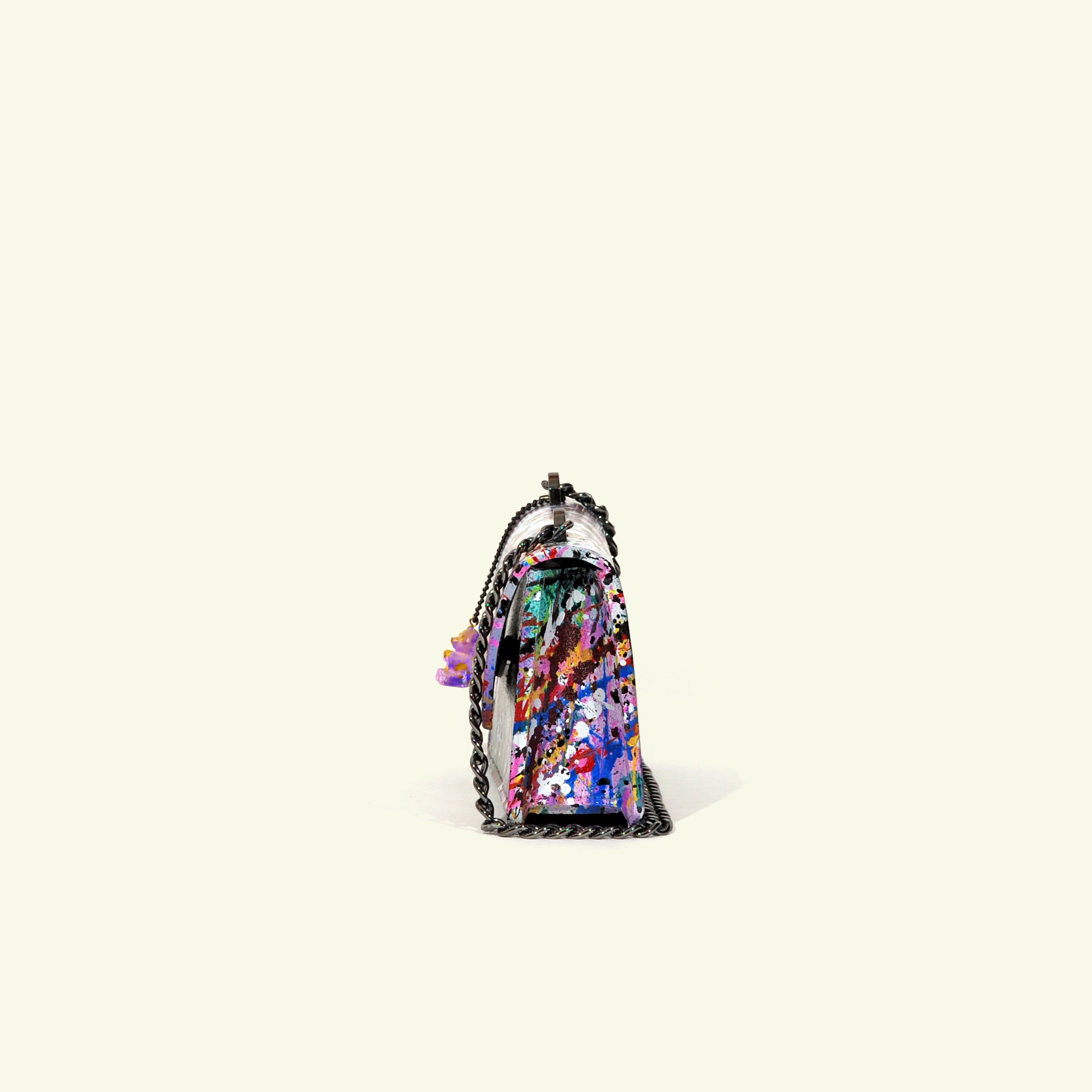 Brenda E-Commerce AFD Twist 5.jpg