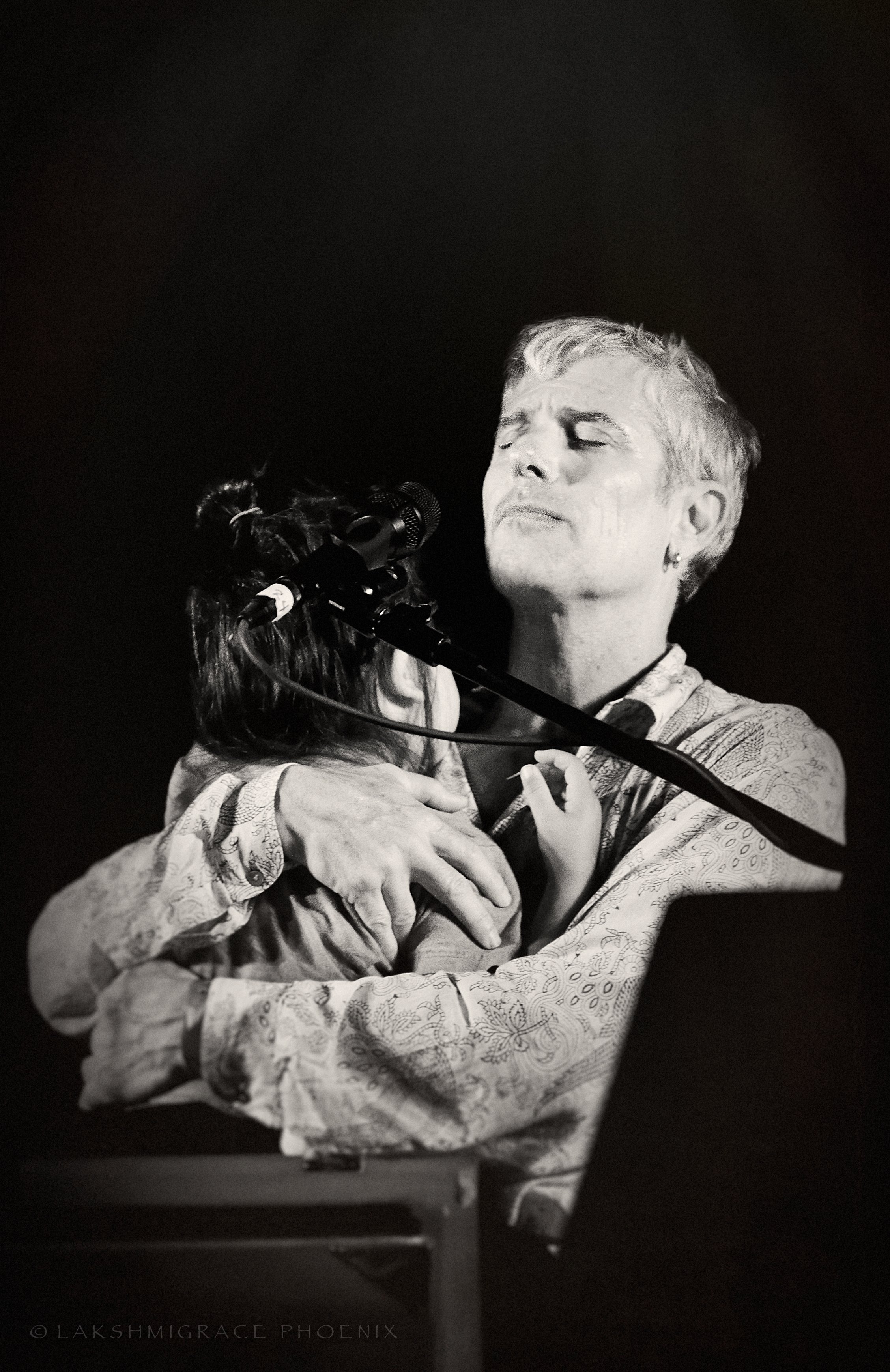 NY Jai Uttal and Family at Prema Brooklyn