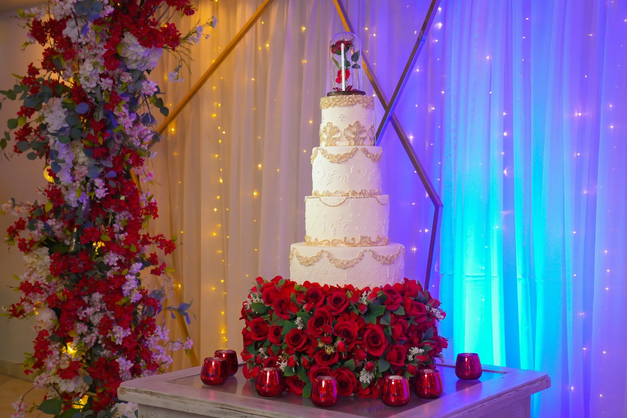 Leila💕
&quot;Enf&oacute;cate en ver lo bueno , en hablar lo bonito en escuchar lo positivo en amar, en brillar en vivir la vida que deseas, y en agradecer todo lo que venga&quot; 💫
📸@LaMayraCoronado
🎼@Partymix_events
🎂@NoralyC&amp;C
#salon #tucs