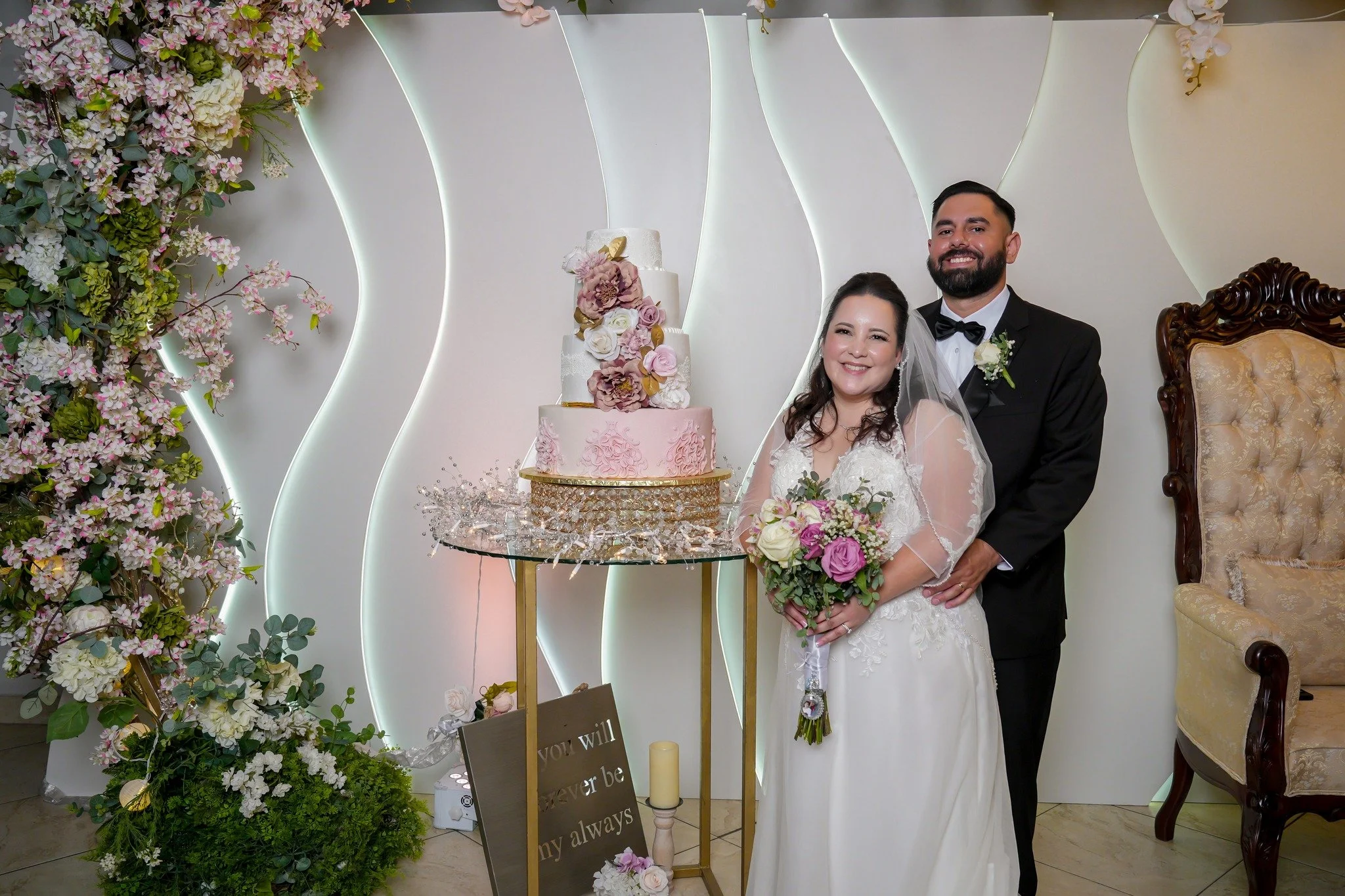 Maria y Gabriel 💕

&quot;Si tu supieras lo que significas realmente en mi vida,  te asombrar&iacute;as de ver el lugar y el concepto en el que yo te tengo. Por que eres ese sentimiento inexplicable pero real, del que no me quiero separar jam&aacute;