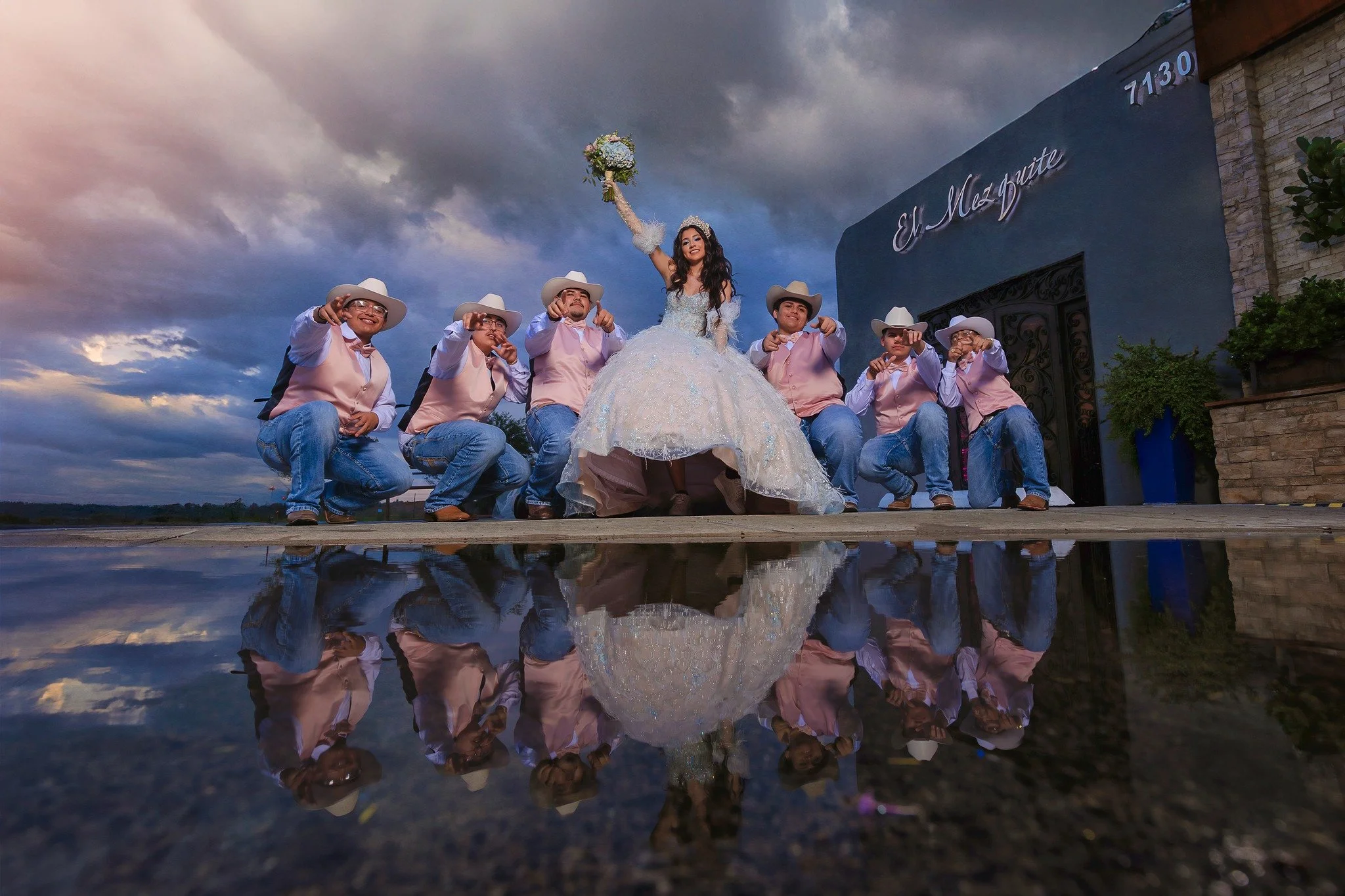 Mia 💕
Que no se te Olvide..
Lo valiente que eres; la fuerza que tienes; el amor que mereces, la vida que quieres, y el sue&ntilde;o que tienes por alcanzar! Que hoy sea el inicio de toda tu nueva historia. 

#salon #tucson #lucimoslonuestro #welovew