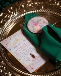 Adella 💕
Que hoy, te abrace la calma, te acompa&ntilde;e la buena vibra y no te falte una sonrisa. Un paso a la vez, pero siempre hacia adelante. 

📸@Supremestudioaz

#salon #tucson #lucimoslonuestro #welovewhatwedo #lydiabarraeventcoordinator #tuc