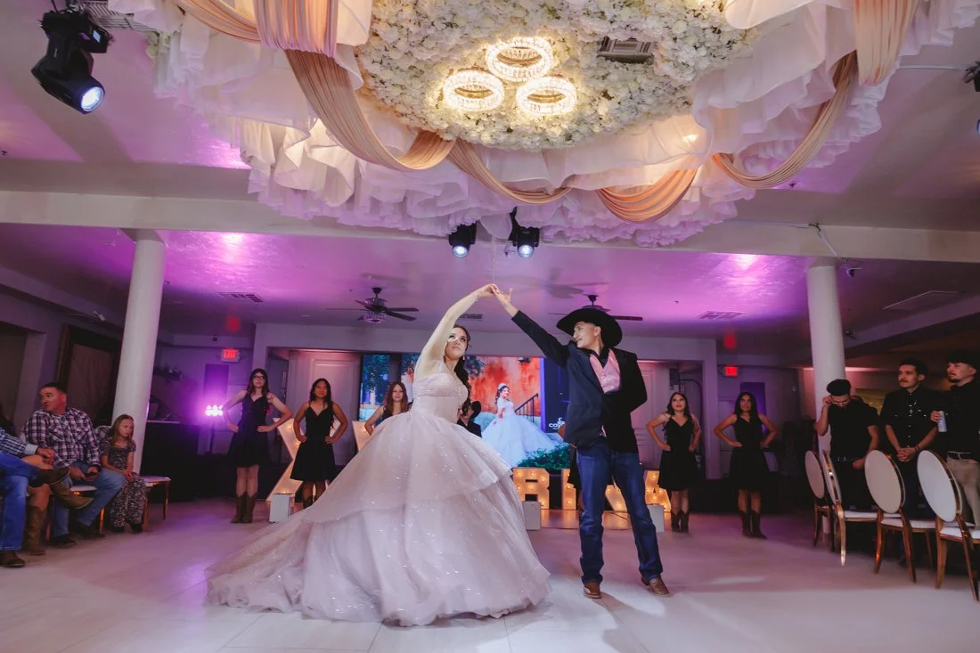 Karina 💕
"For beautiful eyes, look for the good in others; for beautiful lips, speak only words of kindness; and for poise, walk with the knowlededge that you are never alone!"✨

📸@Cayupe @bestquinces 
🎼@Tonysanchez @partymix_events 
🎂@