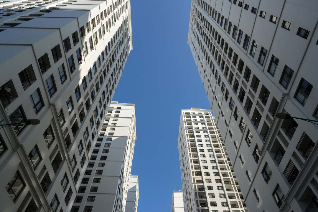 The Real Impact of Delays on Returns