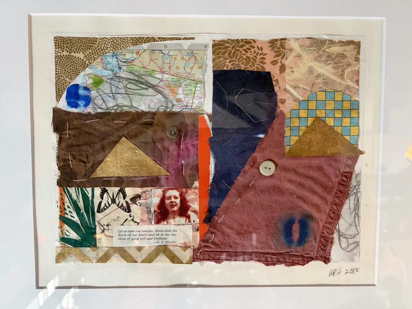 We’re honored to feature the work of local artist Amy Hamlet as part of this year’s ARTful Andover Art Walk 🎨💫
Stop by our store now through October 31 to experience her beautiful pieces up close! Each one a reflection of movement, colo