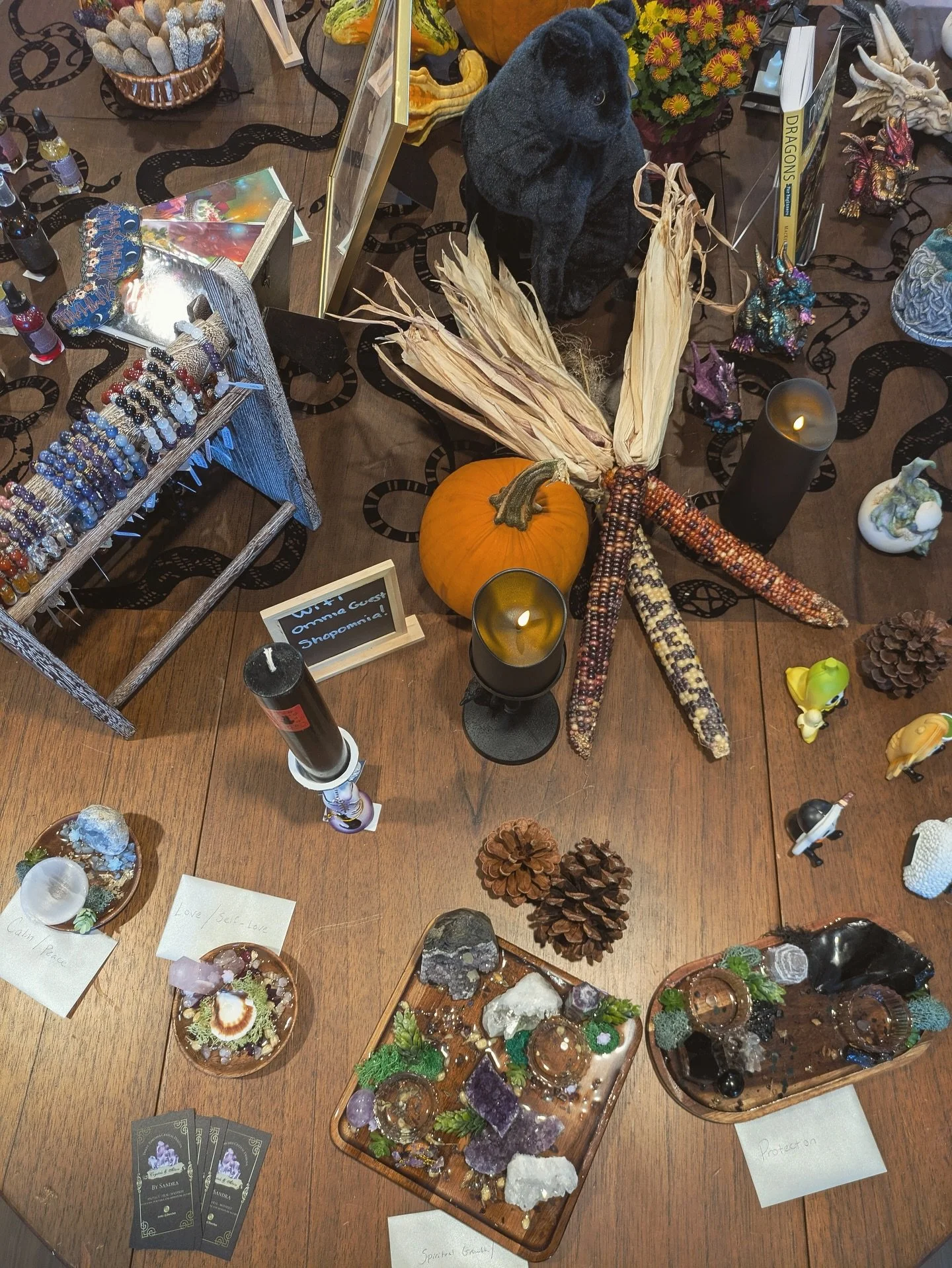 Samhain is just around the corner🕯️✨
A time to honor ancestors, embrace transformation, and celebrate the turning of the Wheel. Our October offering table is filled with pieces to help you prepare your altar and ritual space from dragons for protect