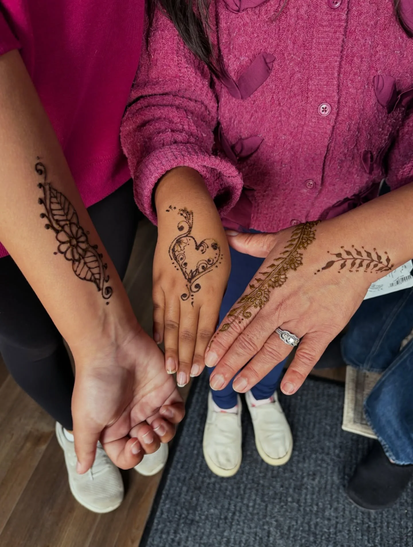 Henna dump because we are still not over this weekend 🌿✨

Thank you to everyone who stopped by our henna pop-up! Seeing so many of you come through, bring your kids, your friends, and your good energy made this truly special. Every single design was