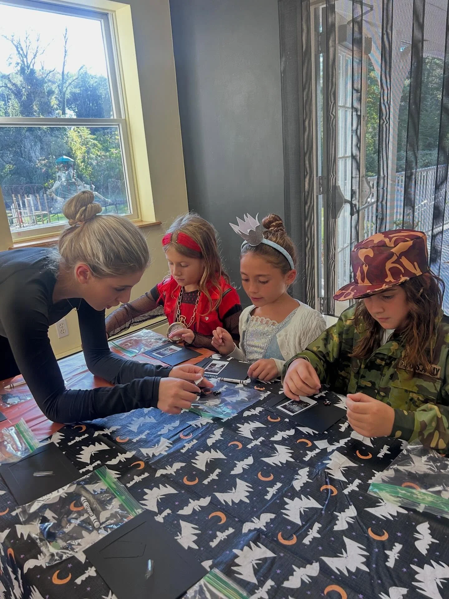 Our second and third graders had a spooktacular time at the Spooky Soir&eacute;e yesterday! A big thank-you to North Shore Holiday House for letting us use their space and helping make this frightfully fun day possible!