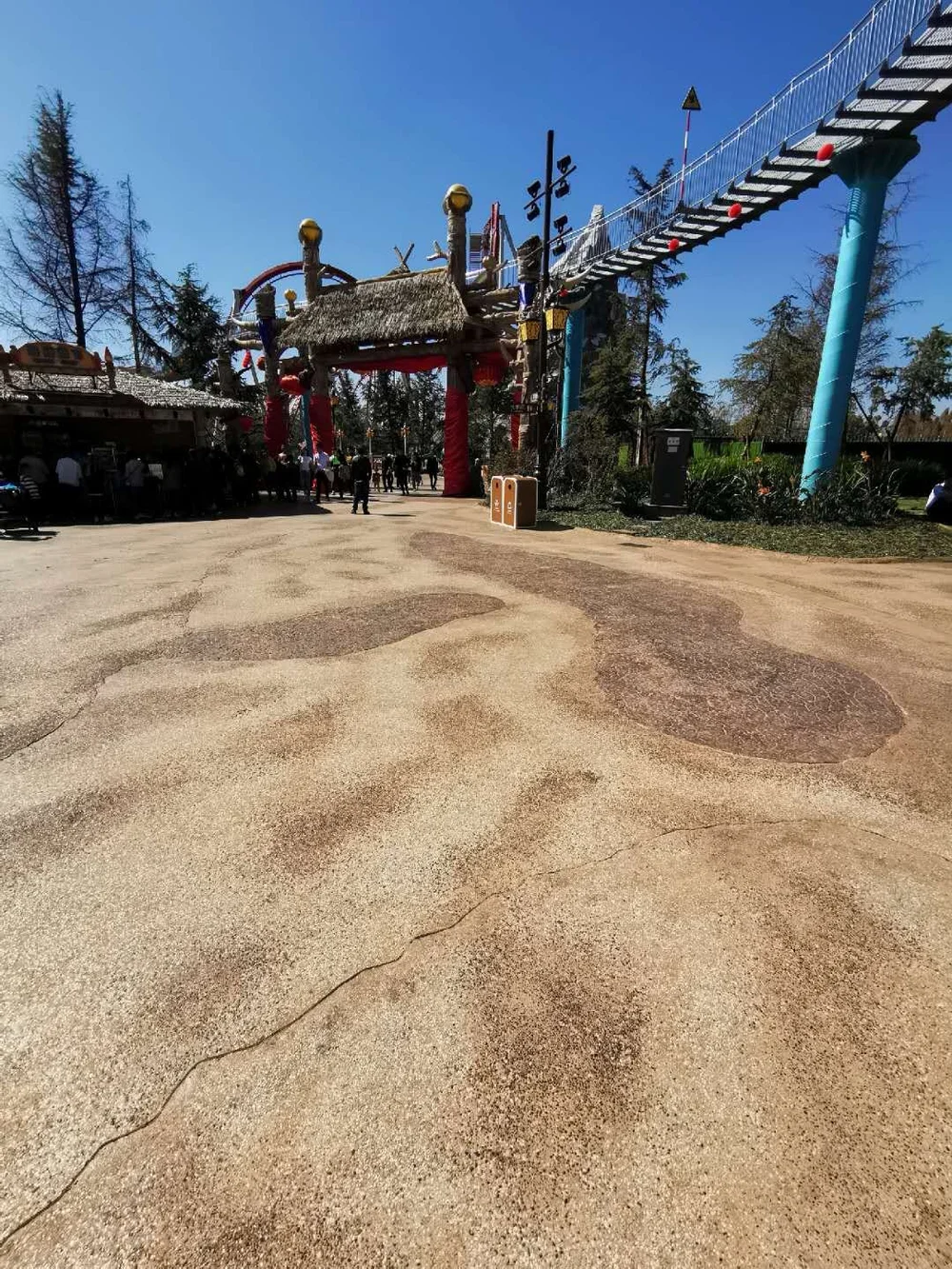 Horizontal: Disney Shanghai