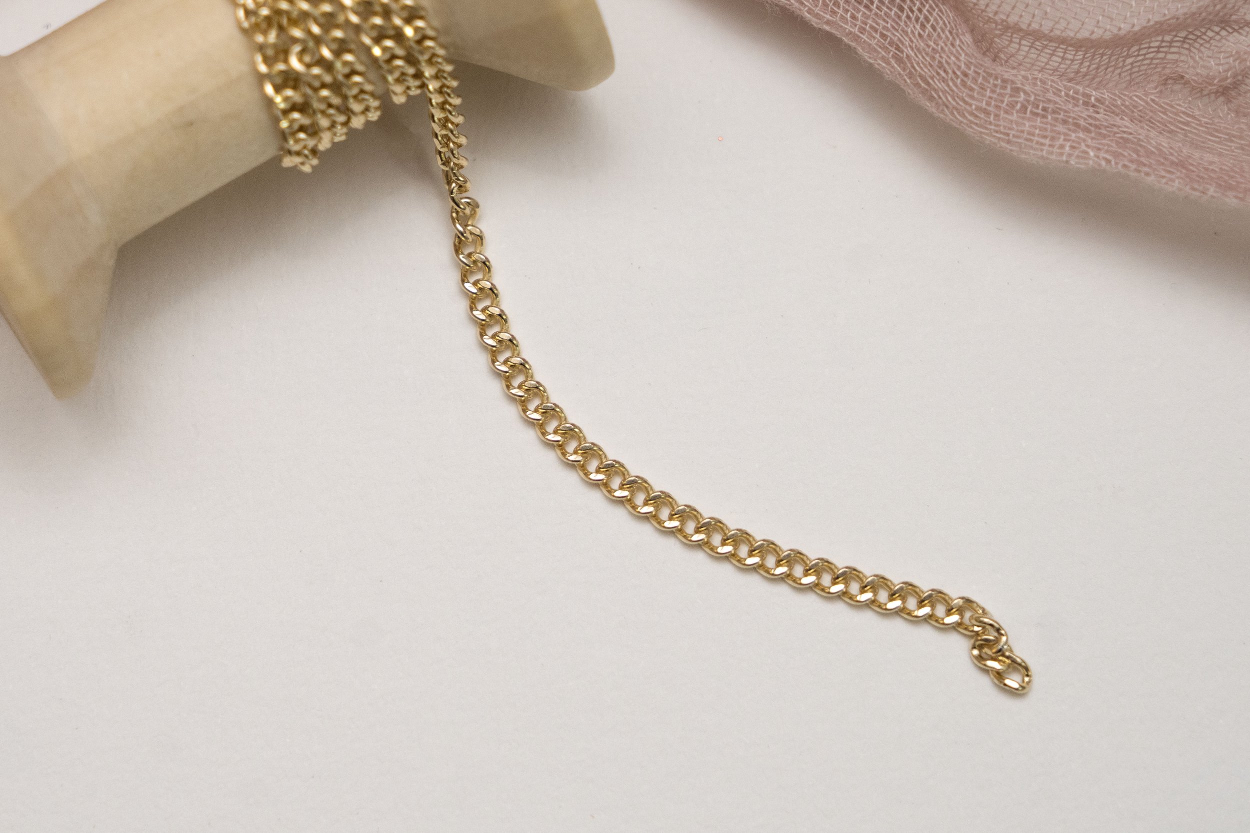 Linked by AEA chains75.jpg
