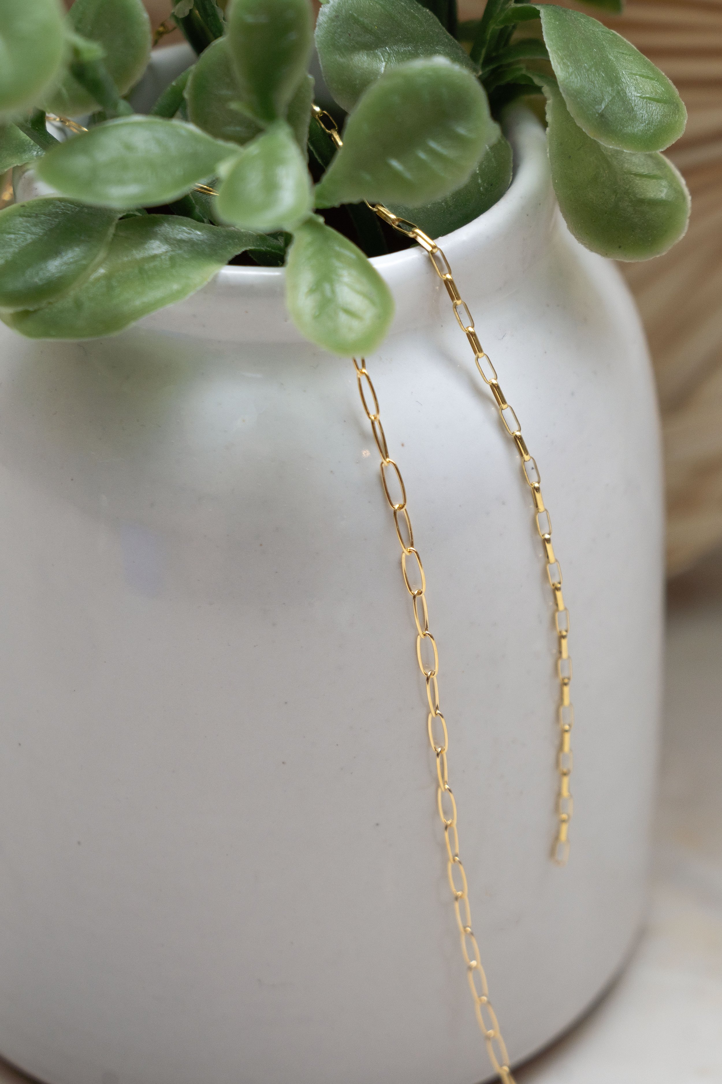 Linked by AEA chains115.jpg