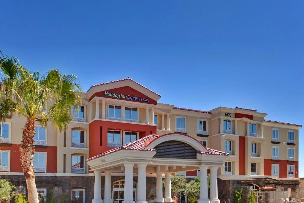 Holiday inn.jpg