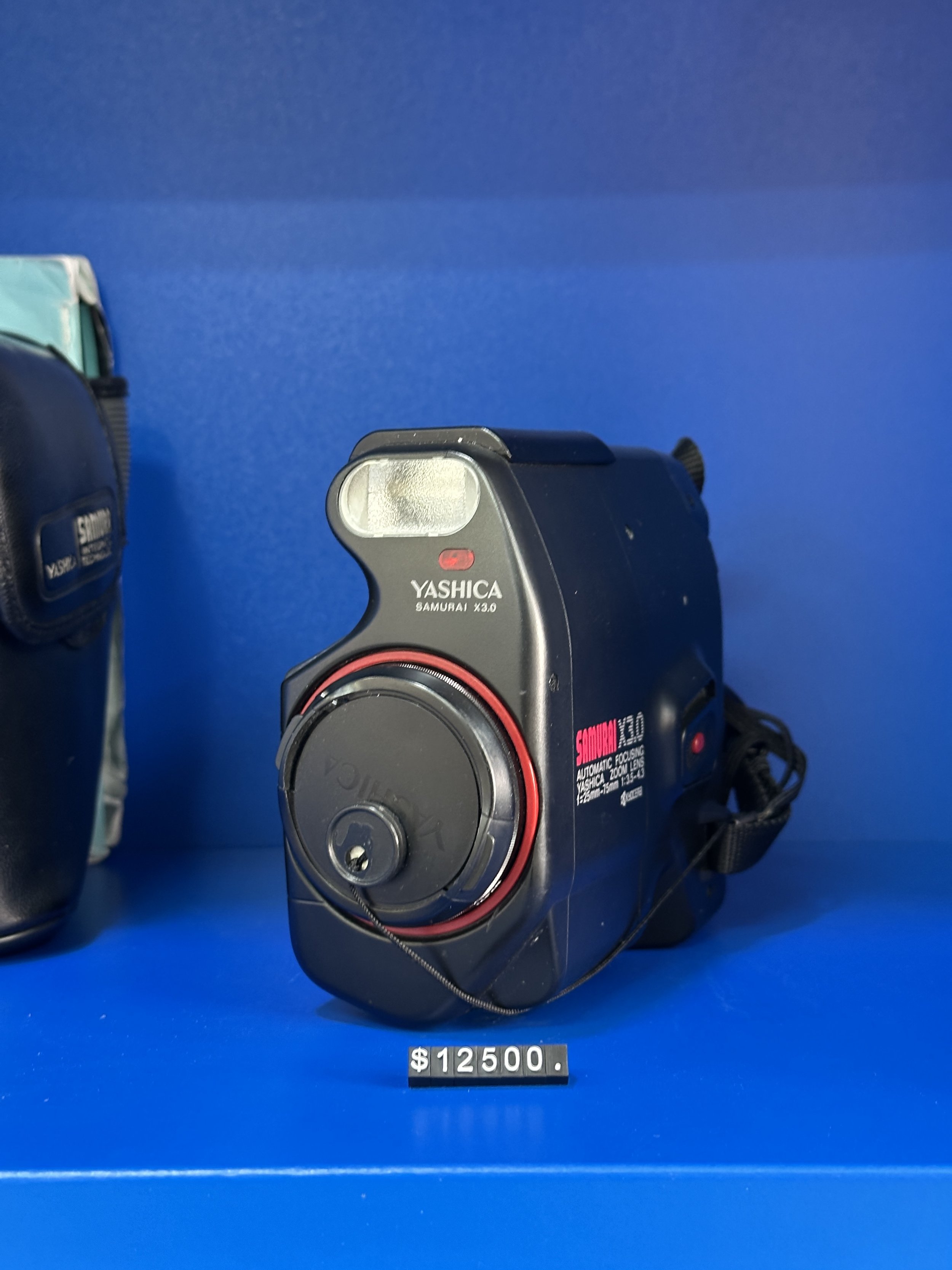 Yashica Samurai X3 - RD$12,500.00
