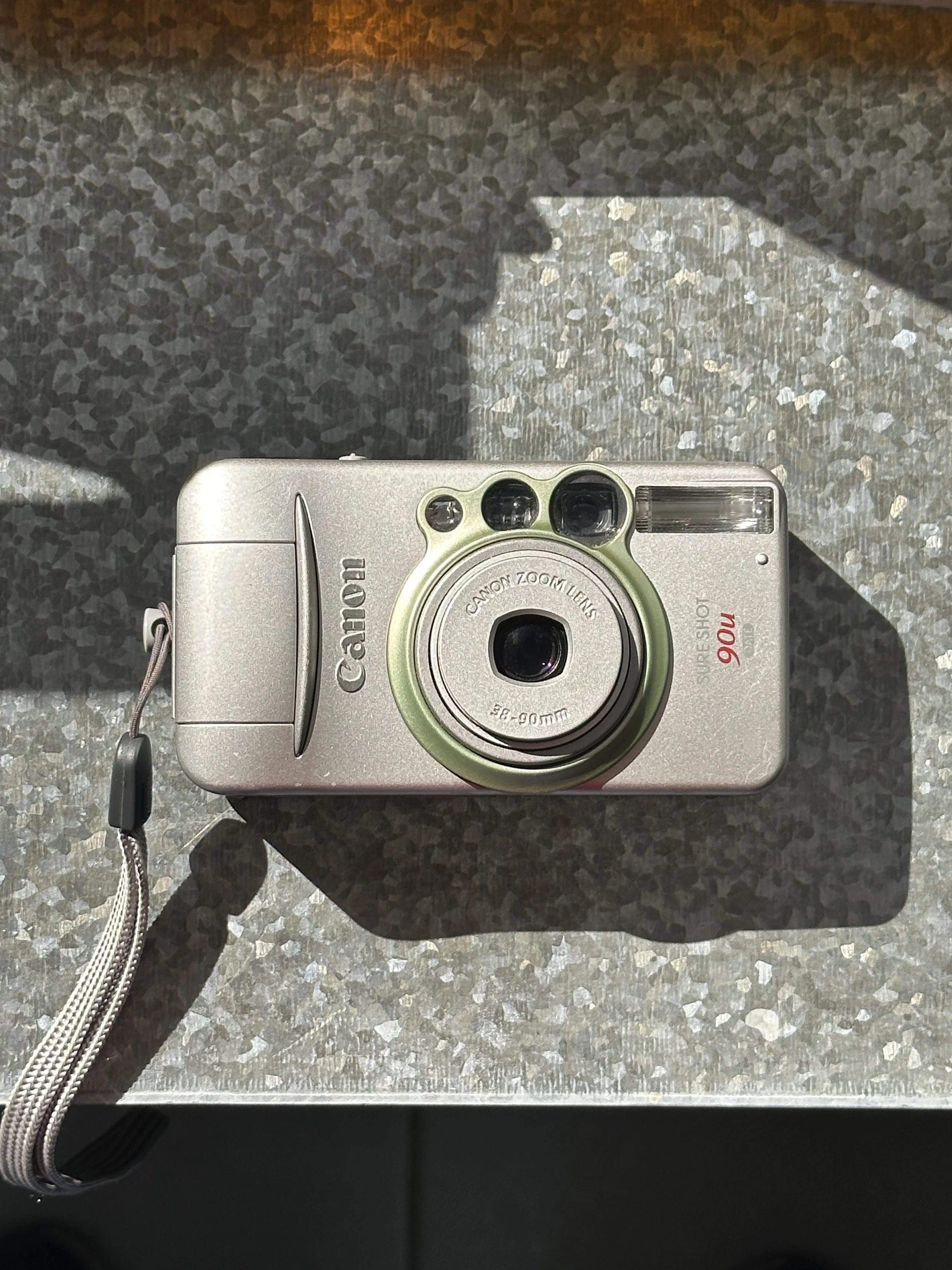 Canon SureShot 90u - 1 Unidad Disponible - RD$7,000.00