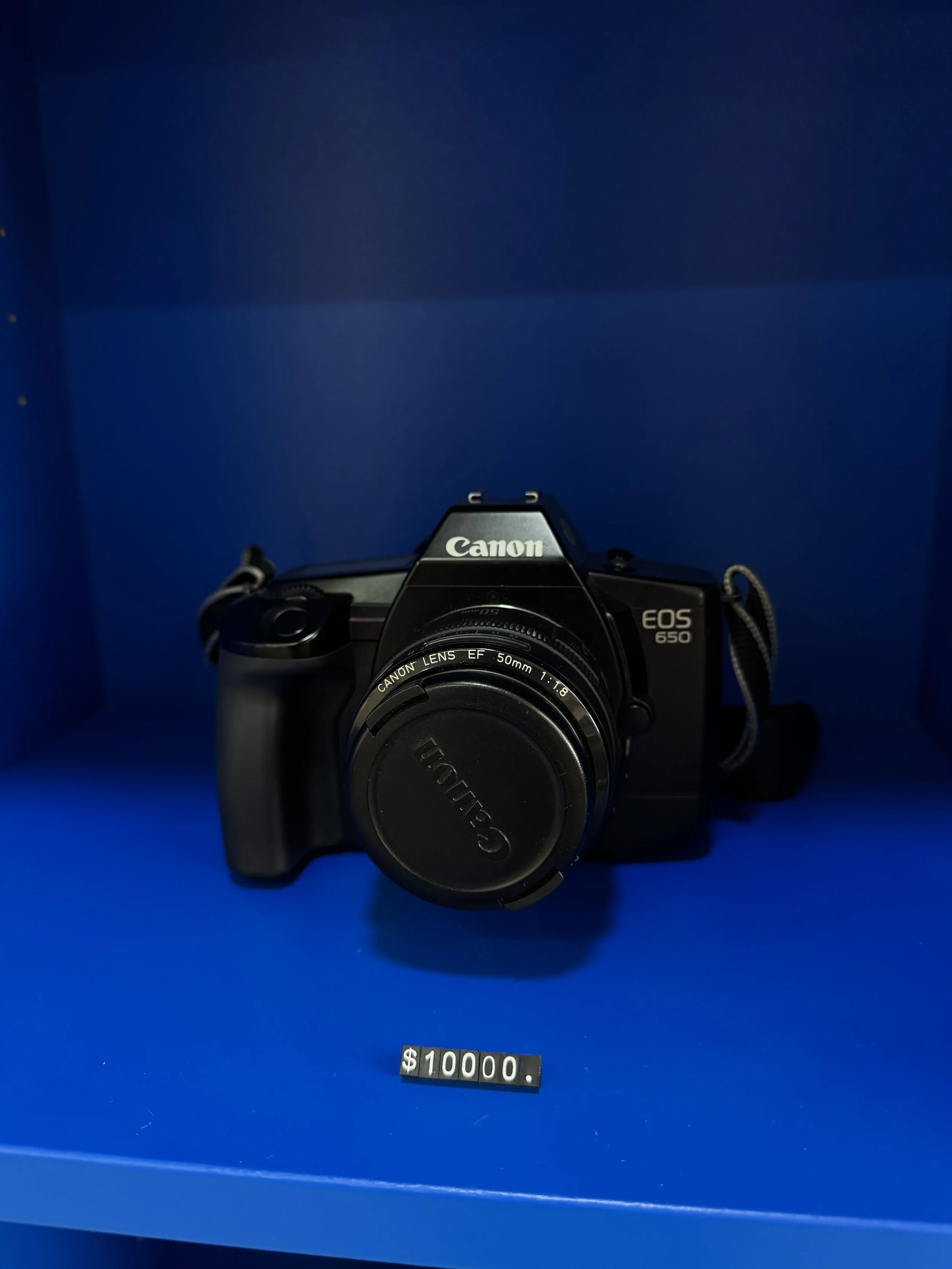 Canon Eos 650 - RD$10,000.00
