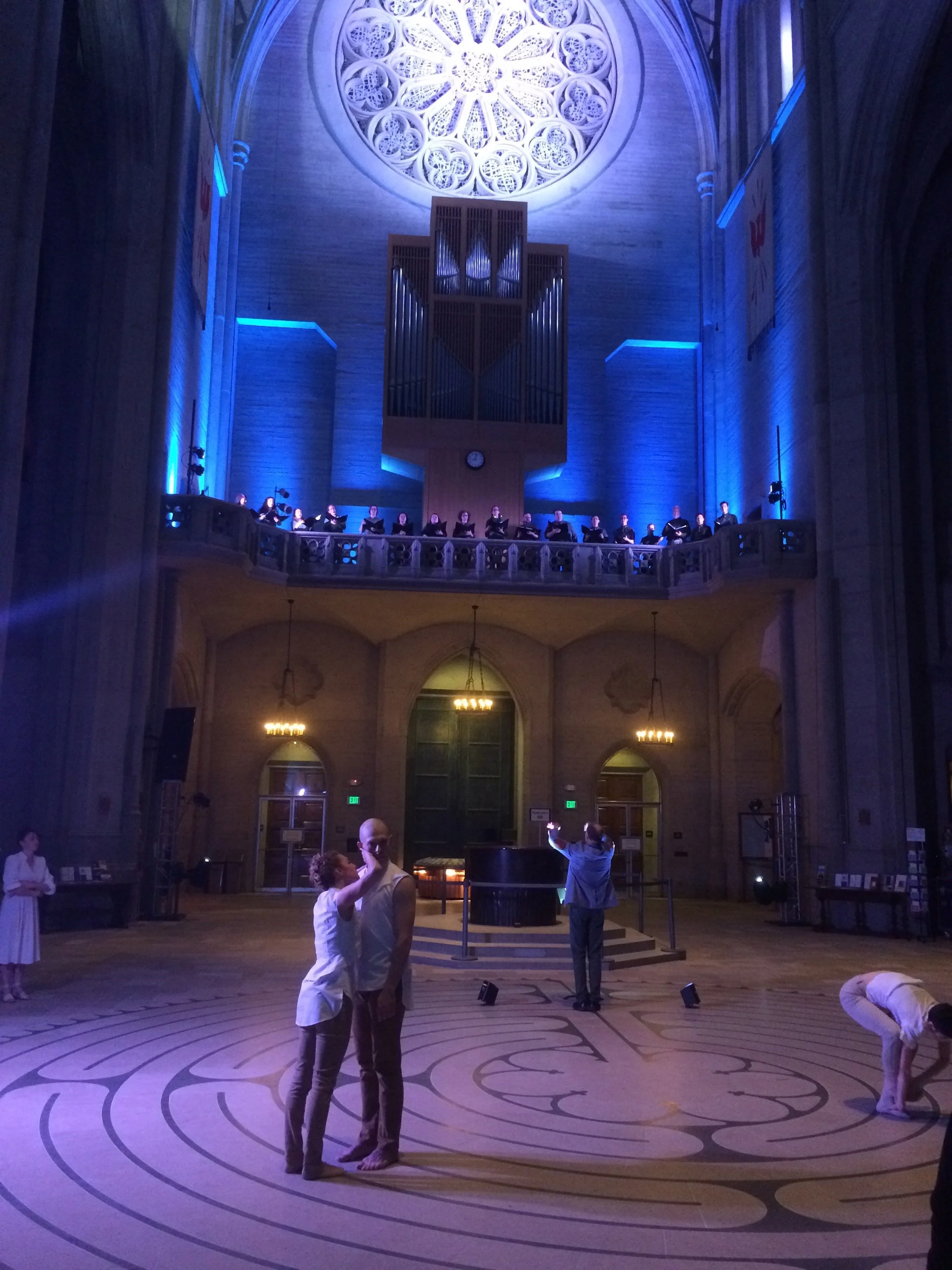 “Path of Miracles,” movement 3, February 2018 Volti singers in the gallery of Grace Cathedral; ODC Dancers in the labyrinth below with Robert Geary, conductor.