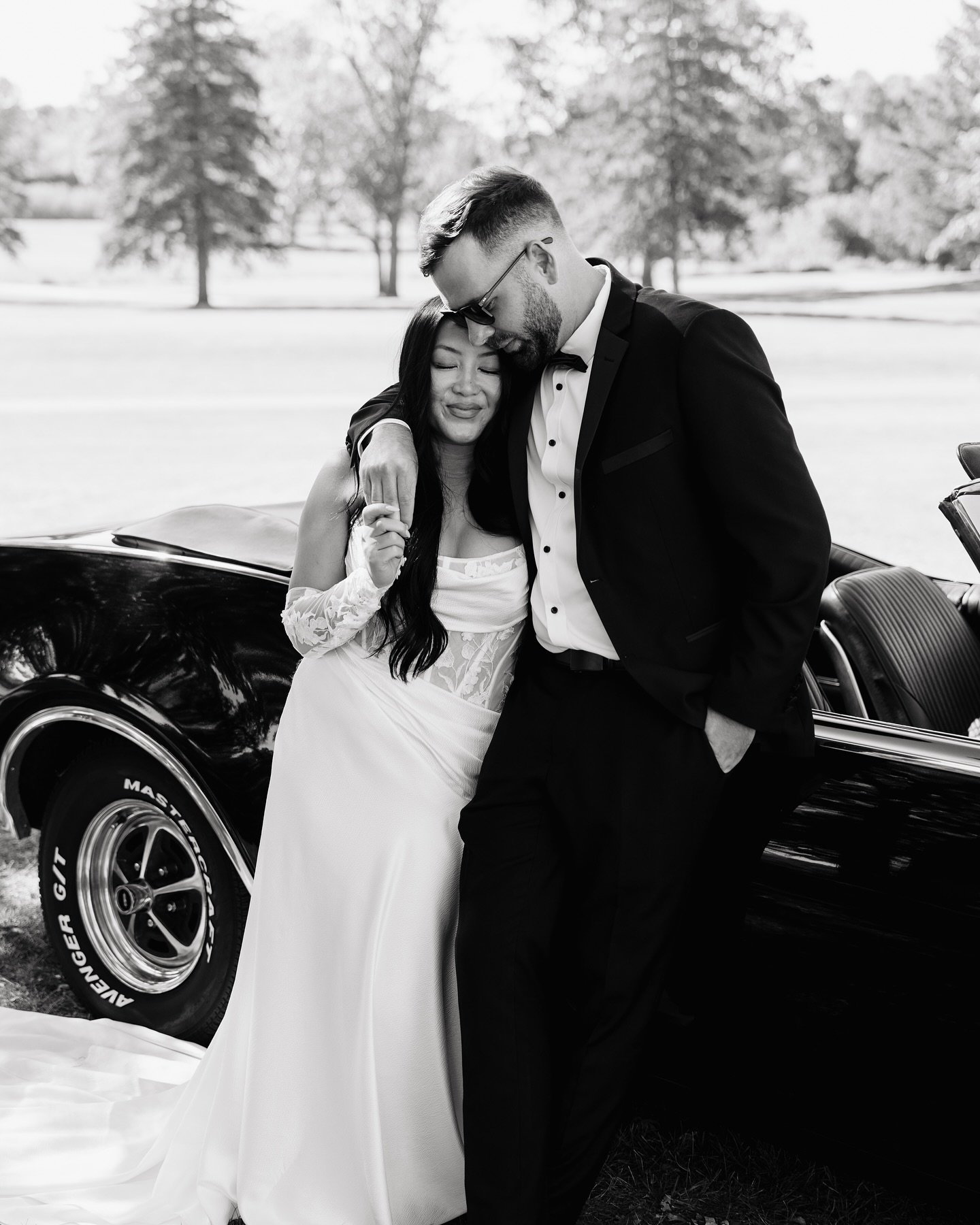 Some things only get better with time&mdash;love and classic cars included 😍🤌🏼