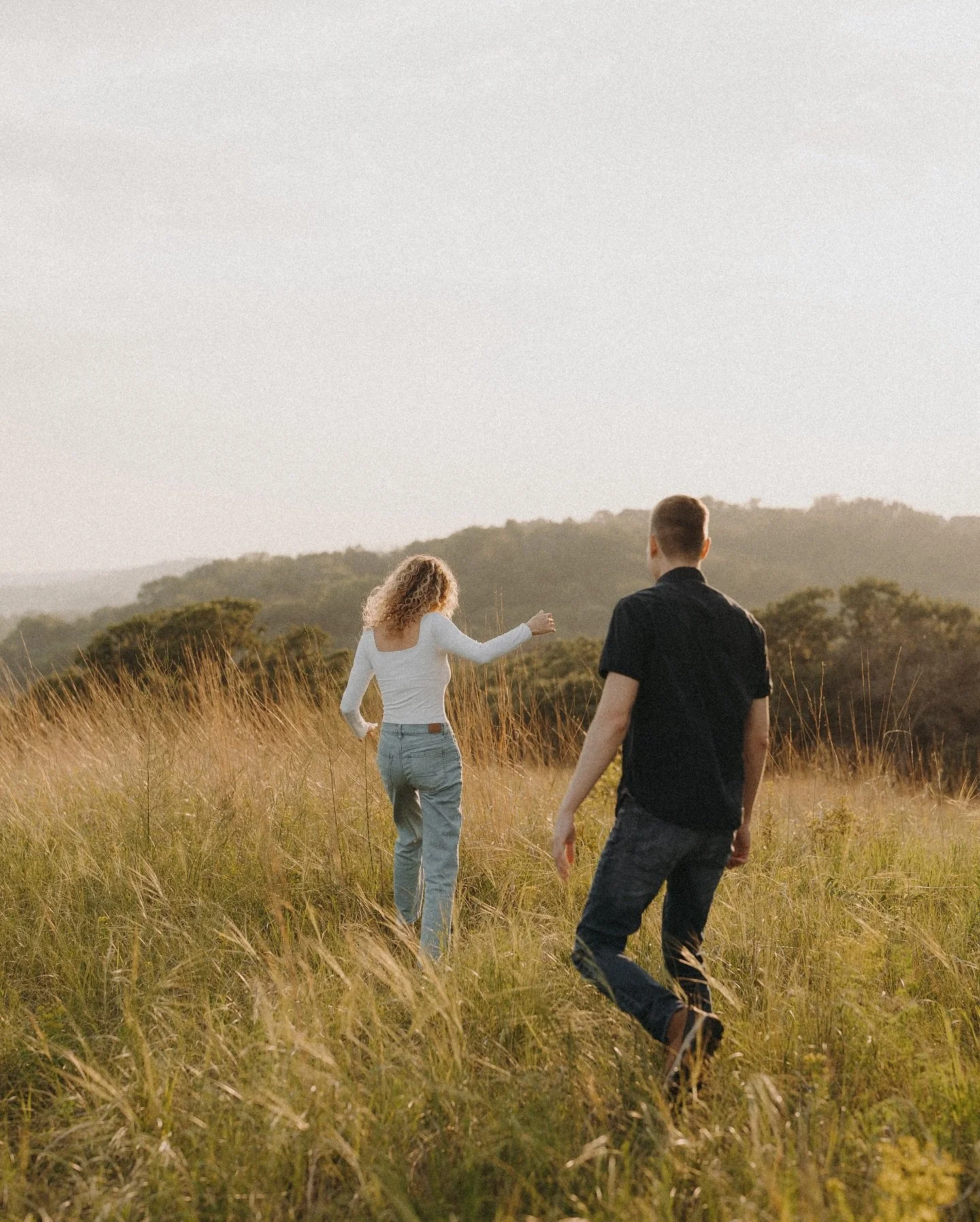 Hey Katie and Austin, how bout we get you two married today? 😊🤩

#mnwedding #mnbride #engagementsession #shesaidyes #unscripted #authenticlovemag