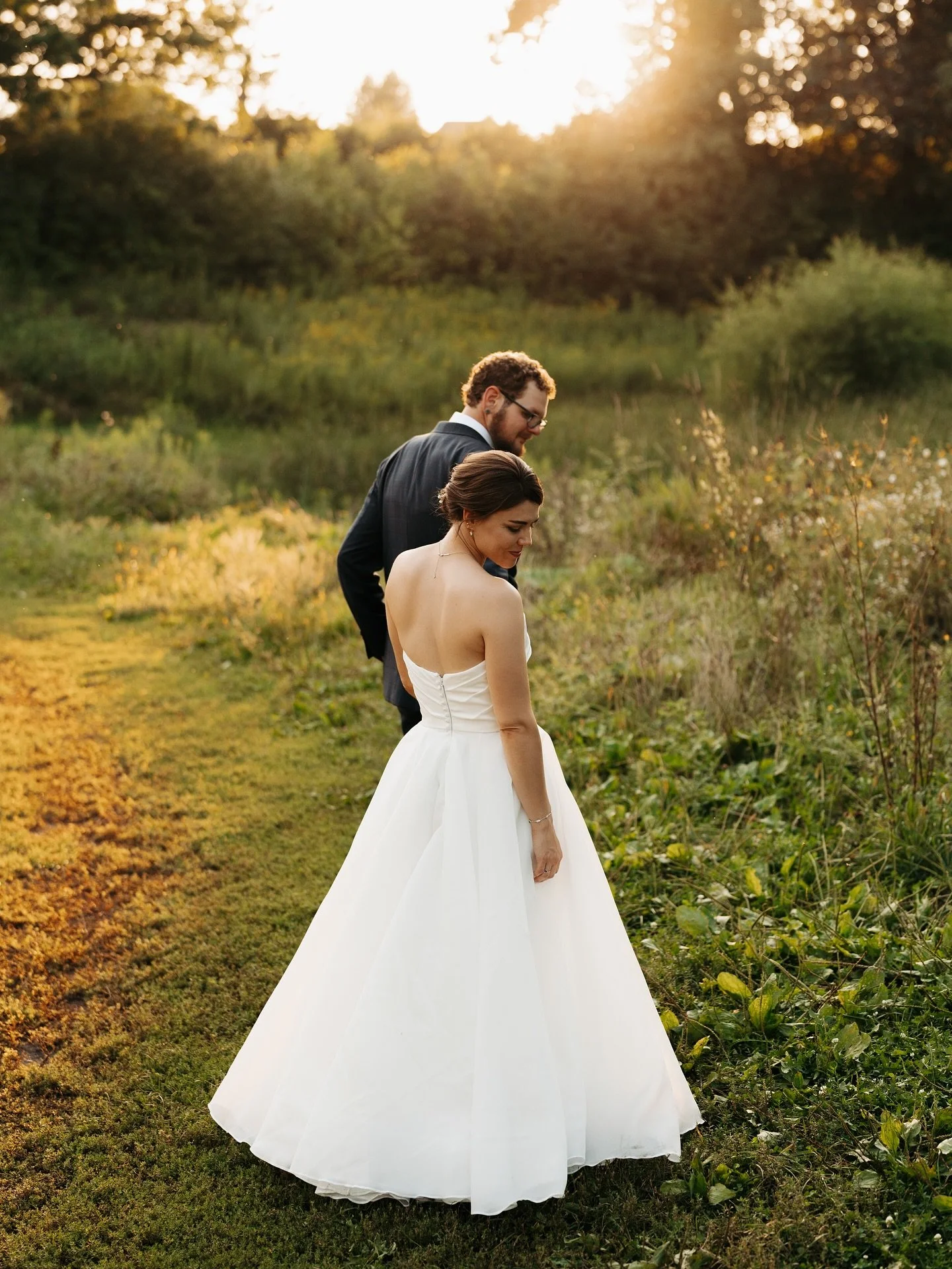 Not every bride asks if we can hike a hill in her wedding dress&hellip; but Katie sure did.

The venue, as pretty as it was, didn&rsquo;t have a sunset close by. We look off far in the distance up a big hill and see some light coming through. Katie g