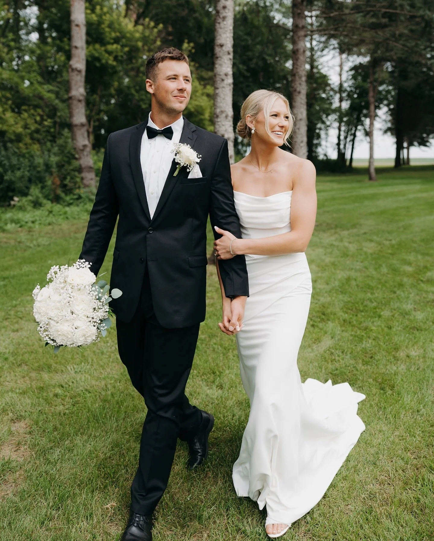 An absolute perfect day

Anna and Jacob, you are a match made in heaven. 🤍

#weddinginspiration #weddinginspo #mnwedding #mnbride #mnweddingphotographer