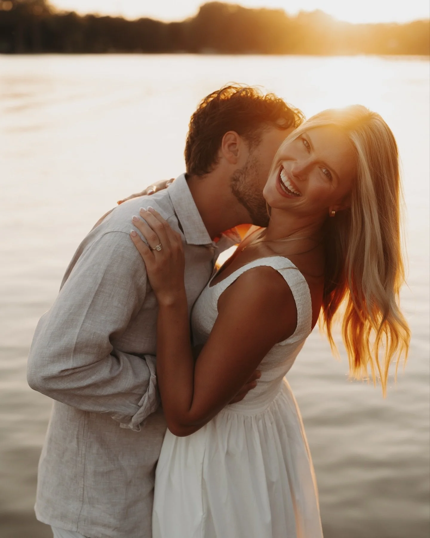 Grace &amp; Cade were the epitome of what I love about engagement sessions&mdash;

I tell Grace to run into Cades arms? She sprints.
I tell Cade to pick Grace up? He does it like it&rsquo;s his last time to do so. 🥹
I tell them to run through the wa