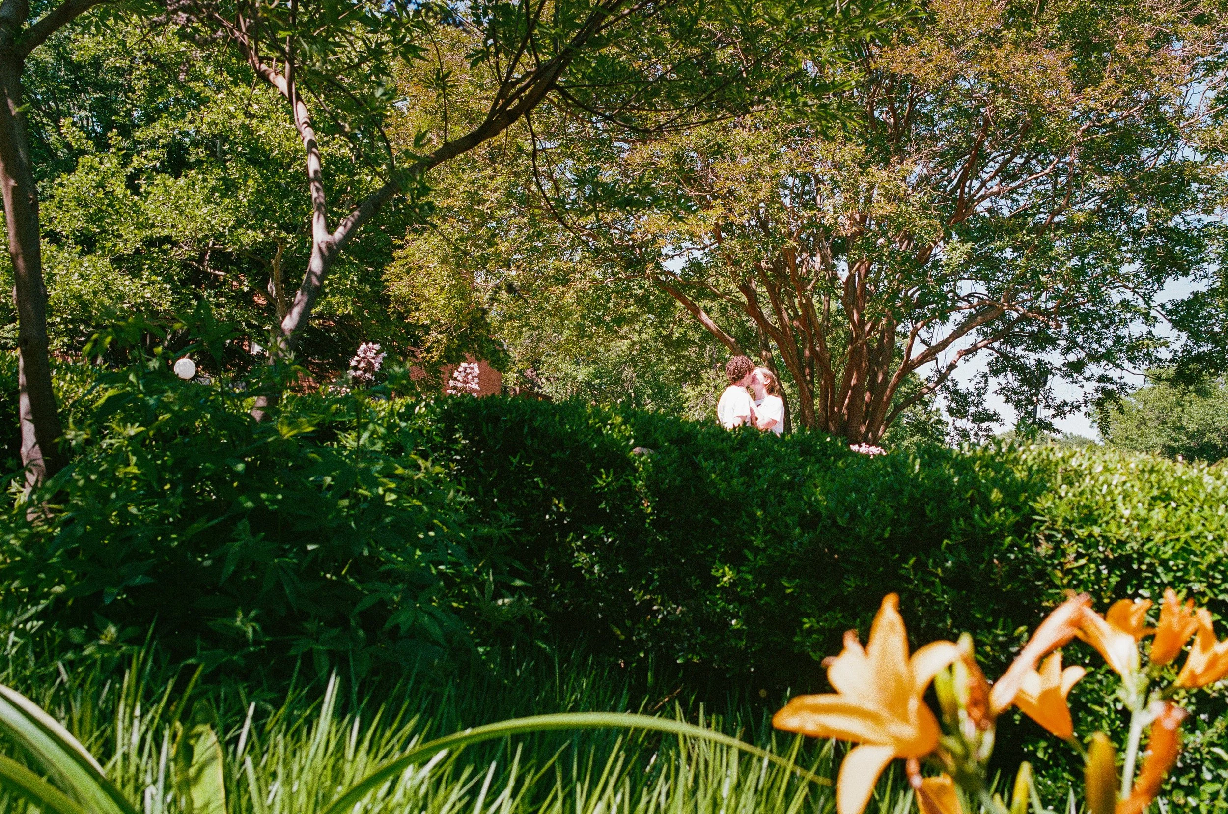 Maura & Macenzie-Portra400&800-05-16-26-14.jpg
