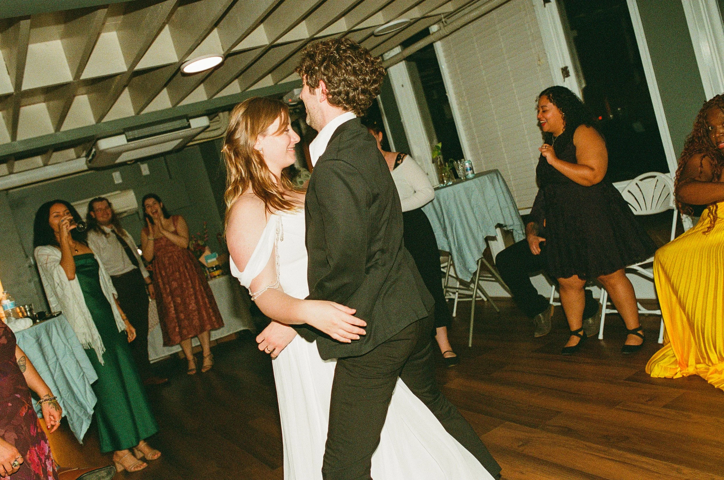 Maura & Macenzie-Portra400&800-05-16-26-245.jpg