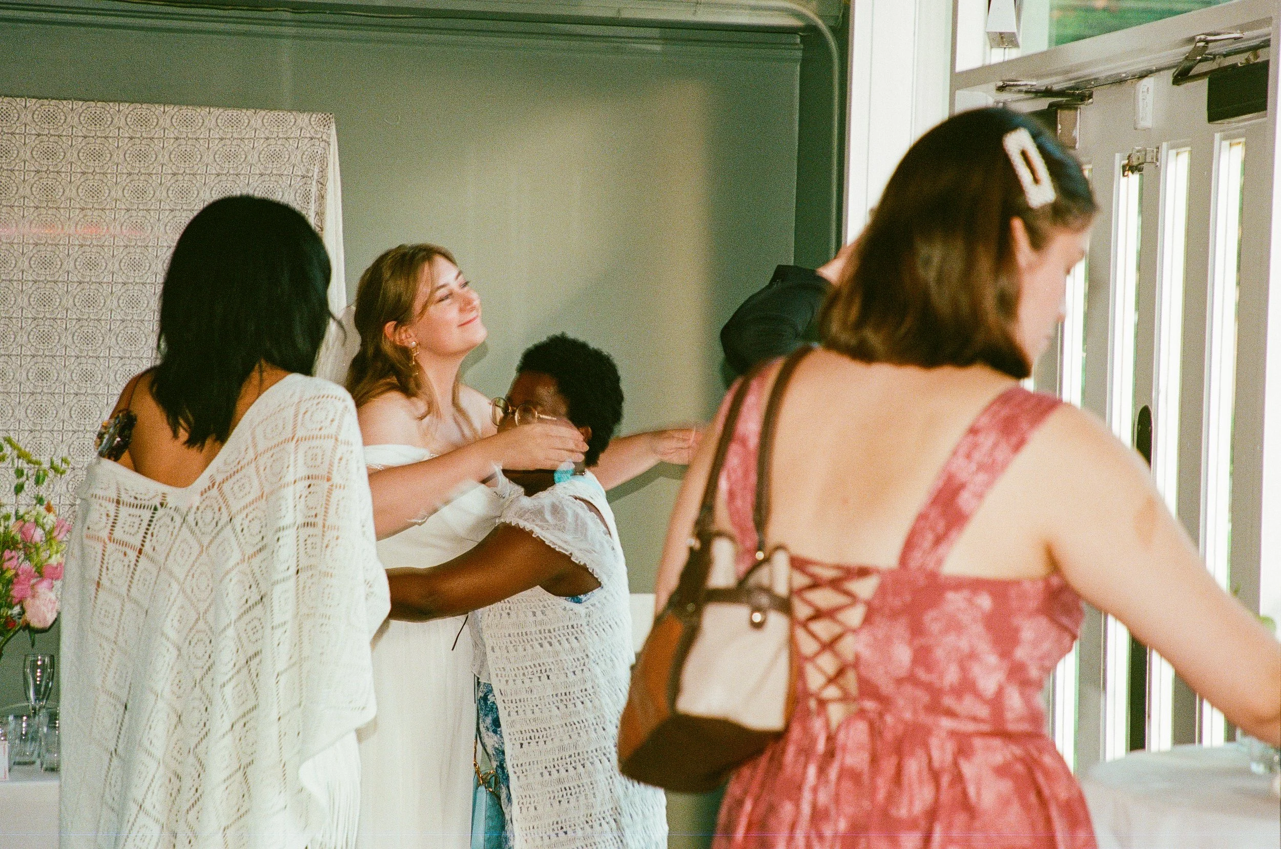 Maura & Macenzie-Portra400&800-05-16-26-135.jpg