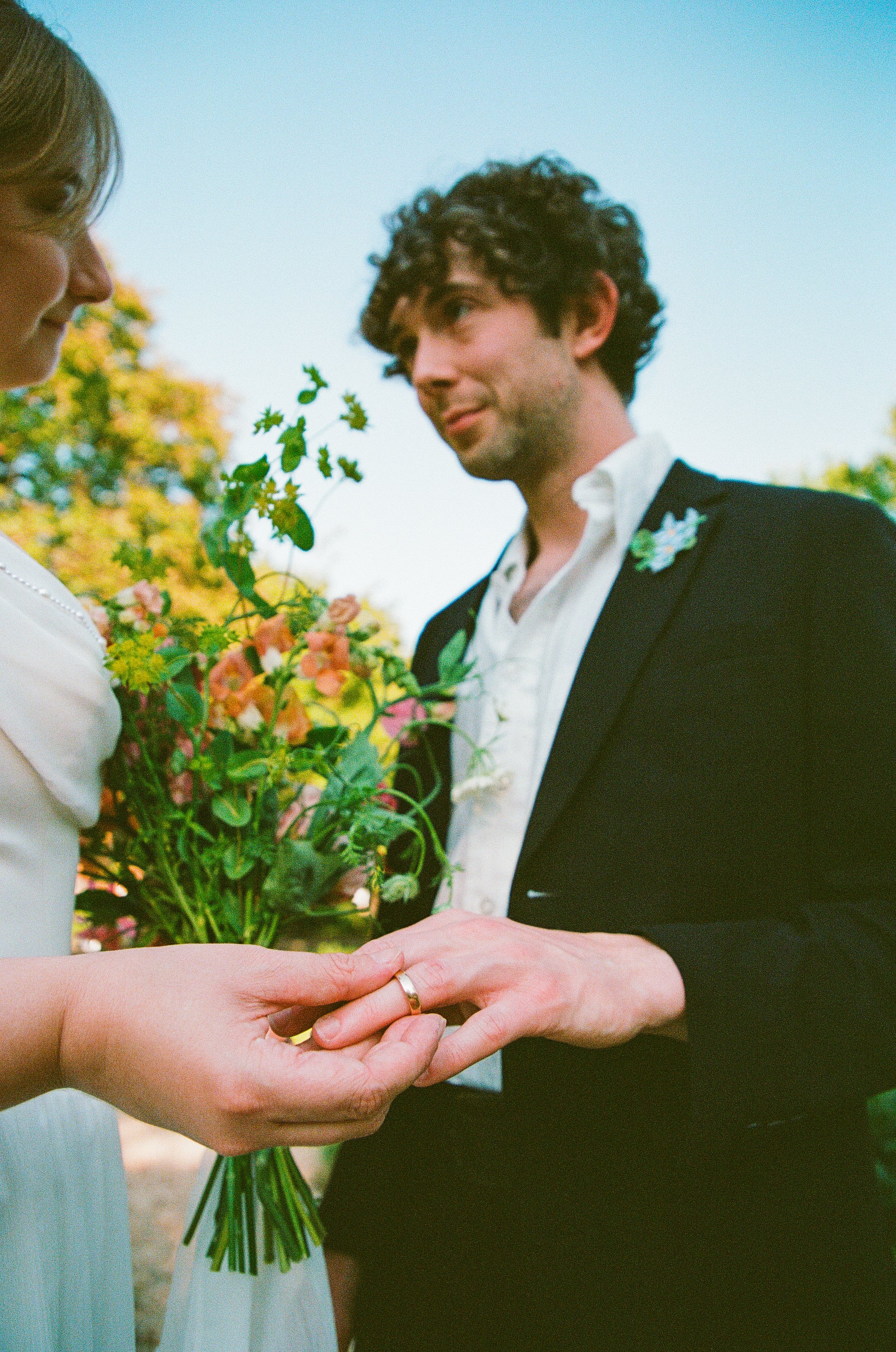 Maura & Macenzie-Portra400&800-05-16-26-95.jpg
