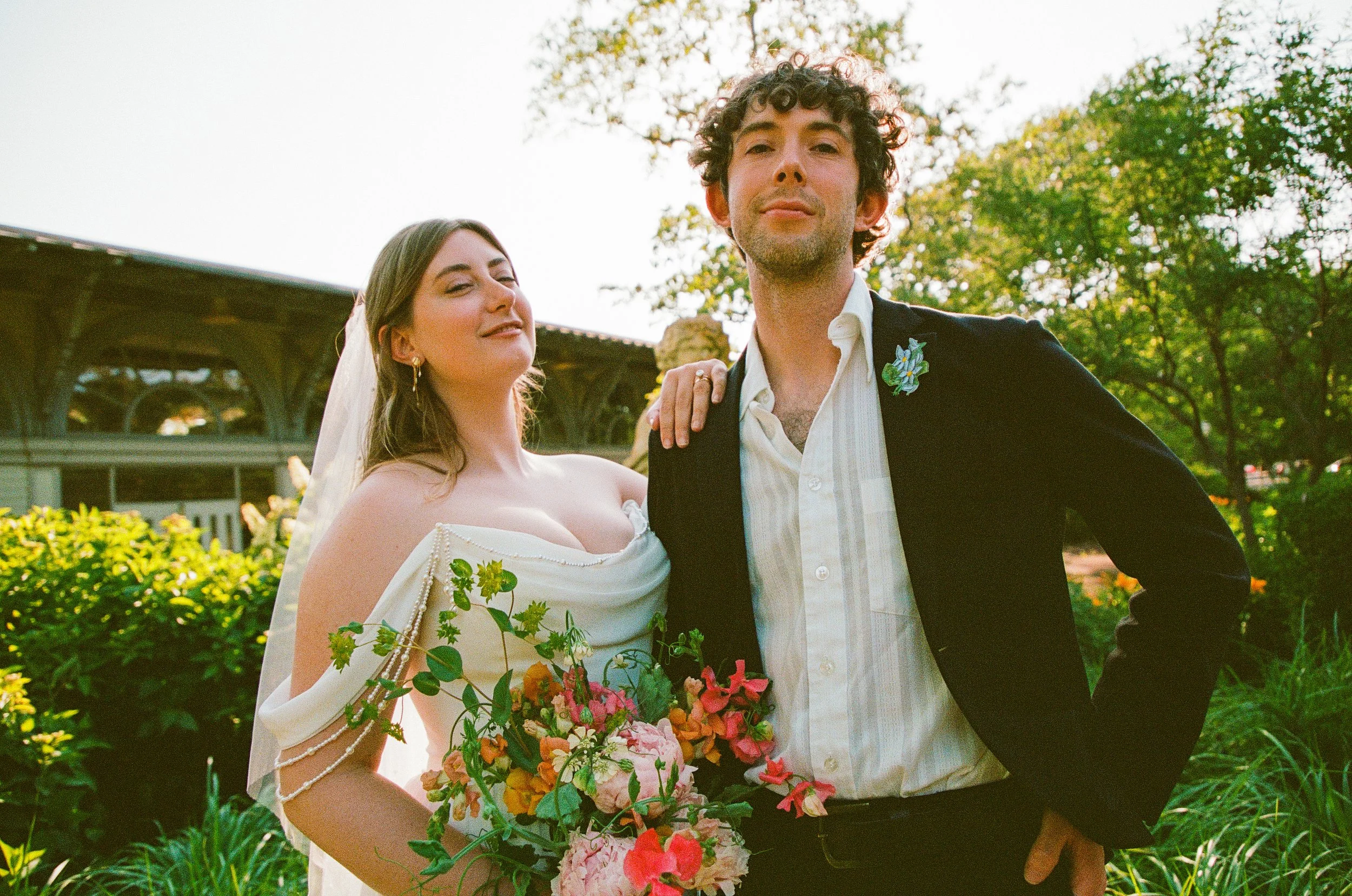 Maura & Macenzie-Portra400&800-05-16-26-102.jpg