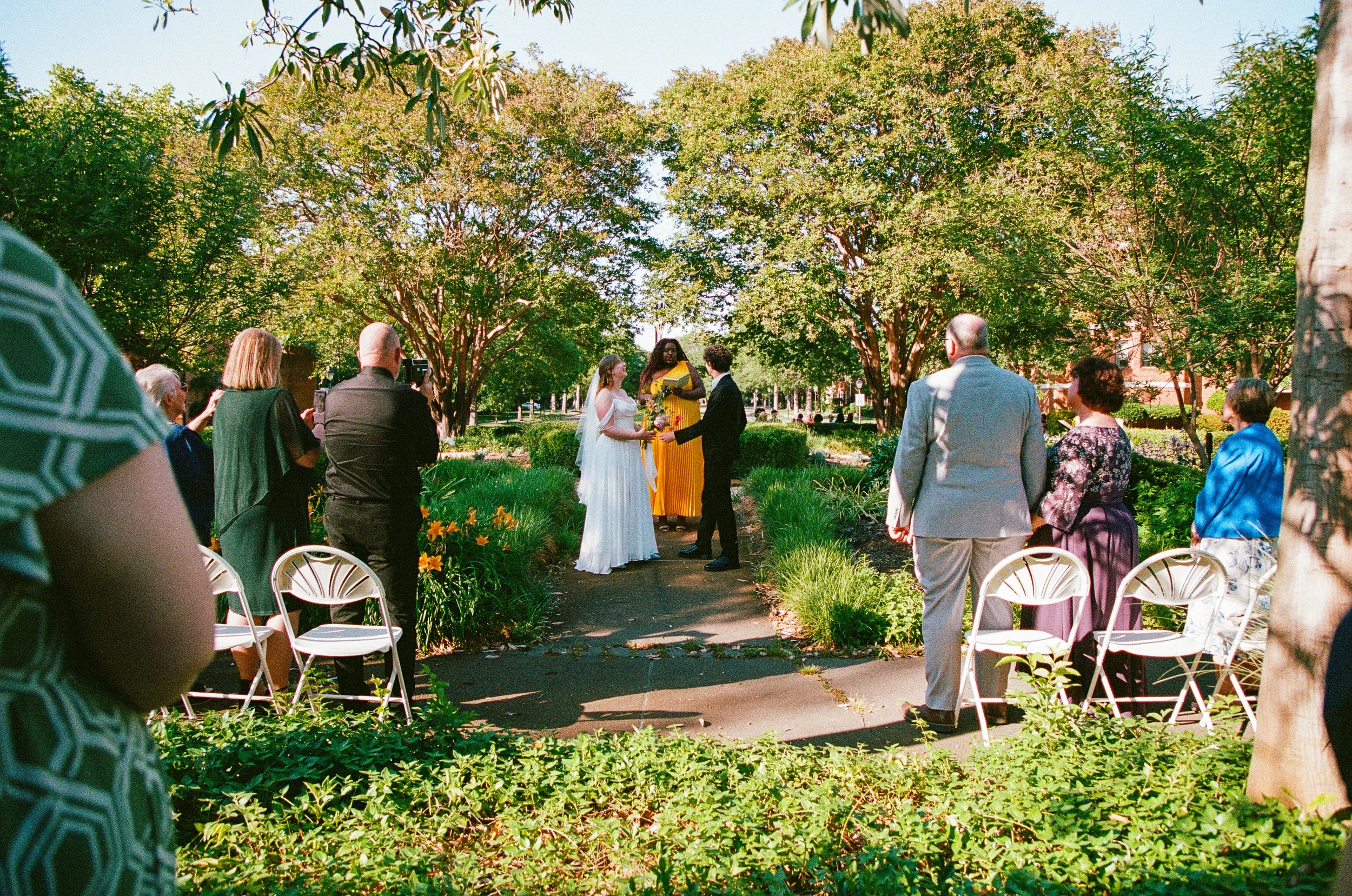 Maura & Macenzie-Portra400&800-05-16-26-60.jpg
