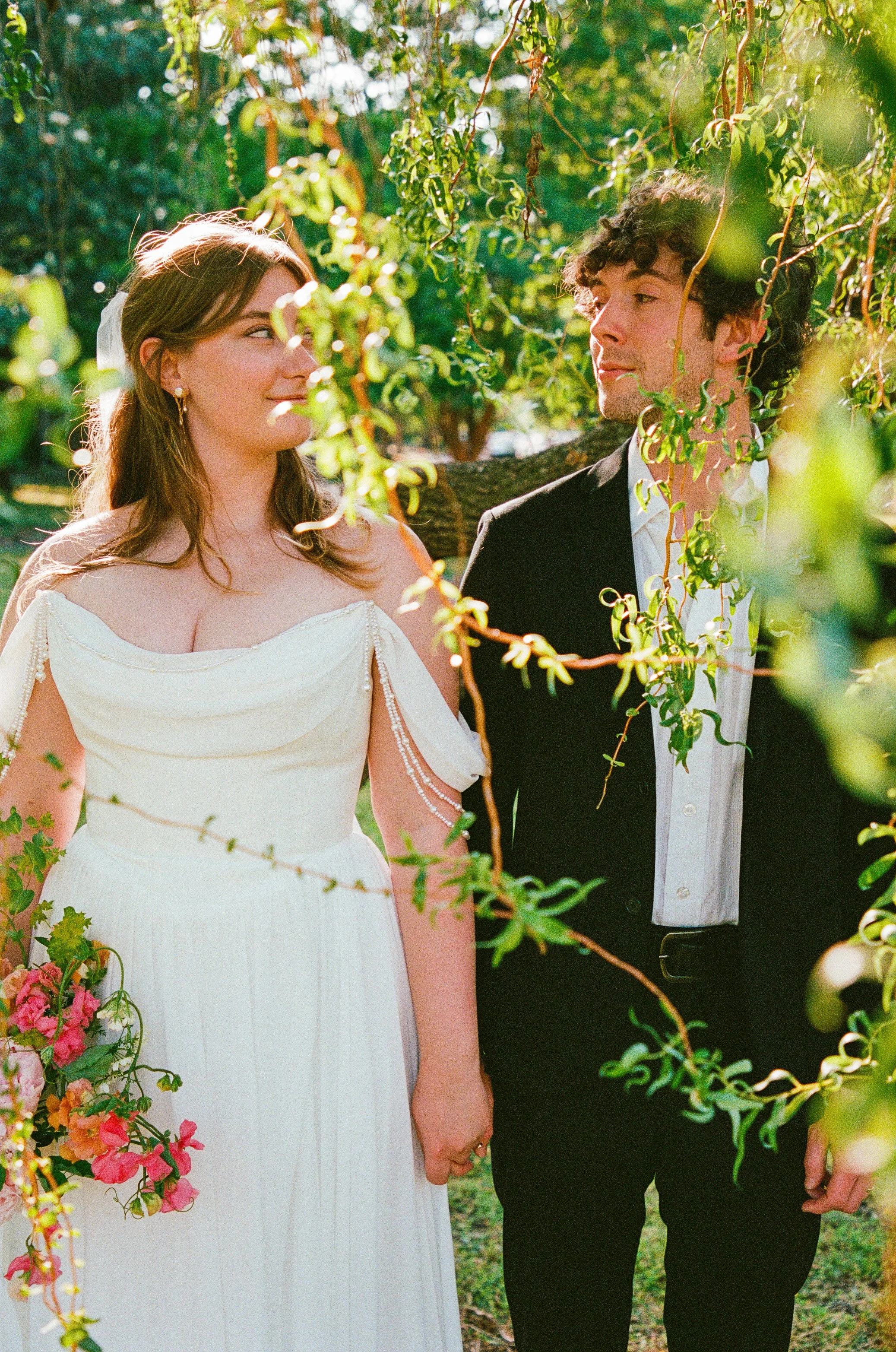 Maura & Macenzie-Portra400&800-05-16-26-104.jpg