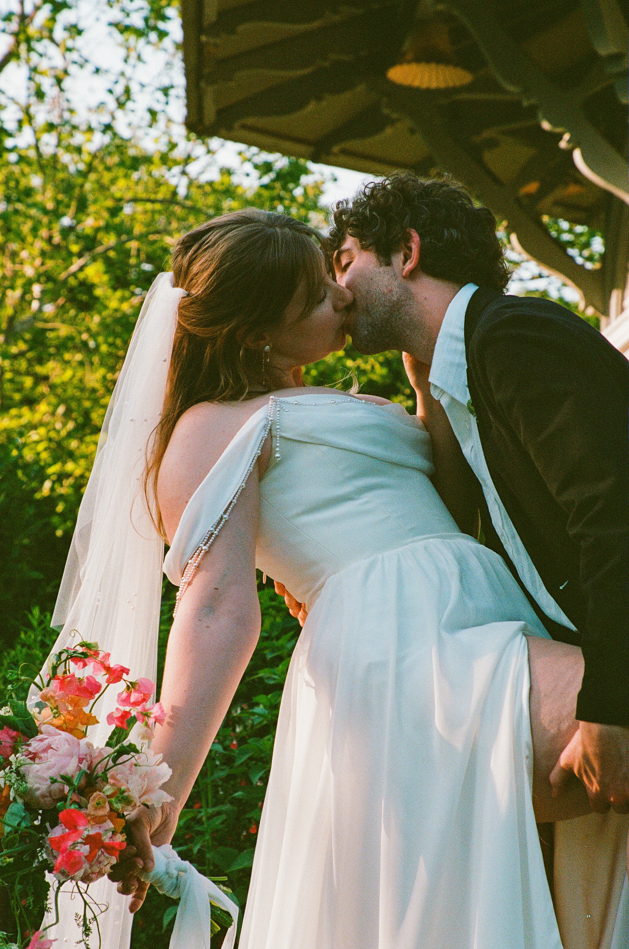 Maura & Macenzie-Portra400&800-05-16-26-126.jpg
