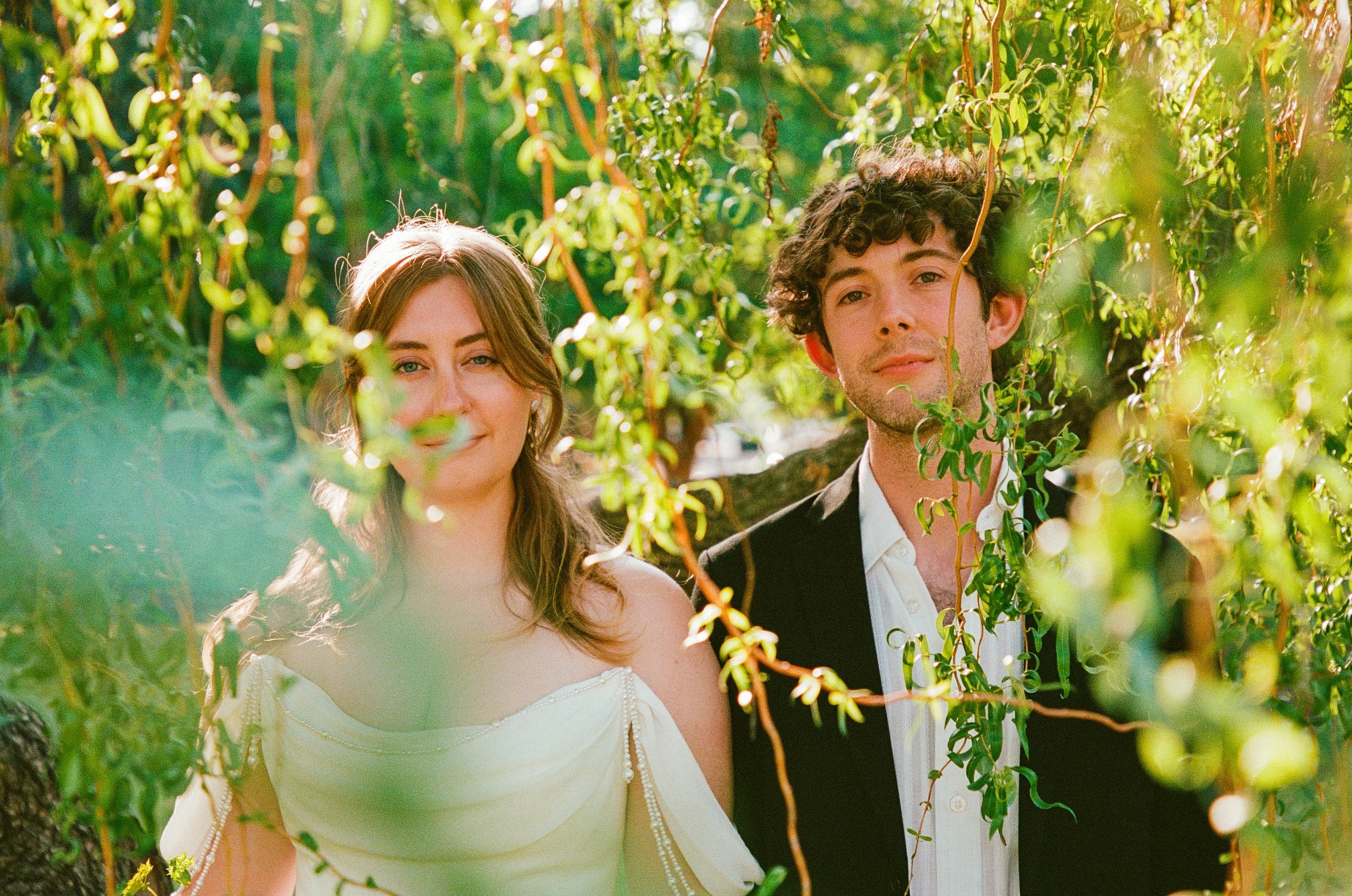 Maura & Macenzie-Portra400&800-05-16-26-103.jpg