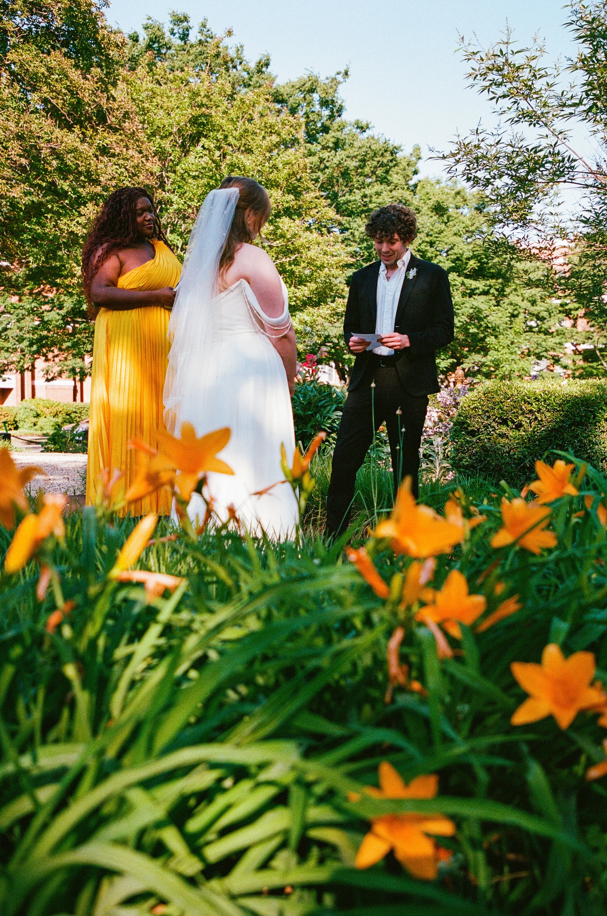 Maura & Macenzie-Portra400&800-05-16-26-68.jpg