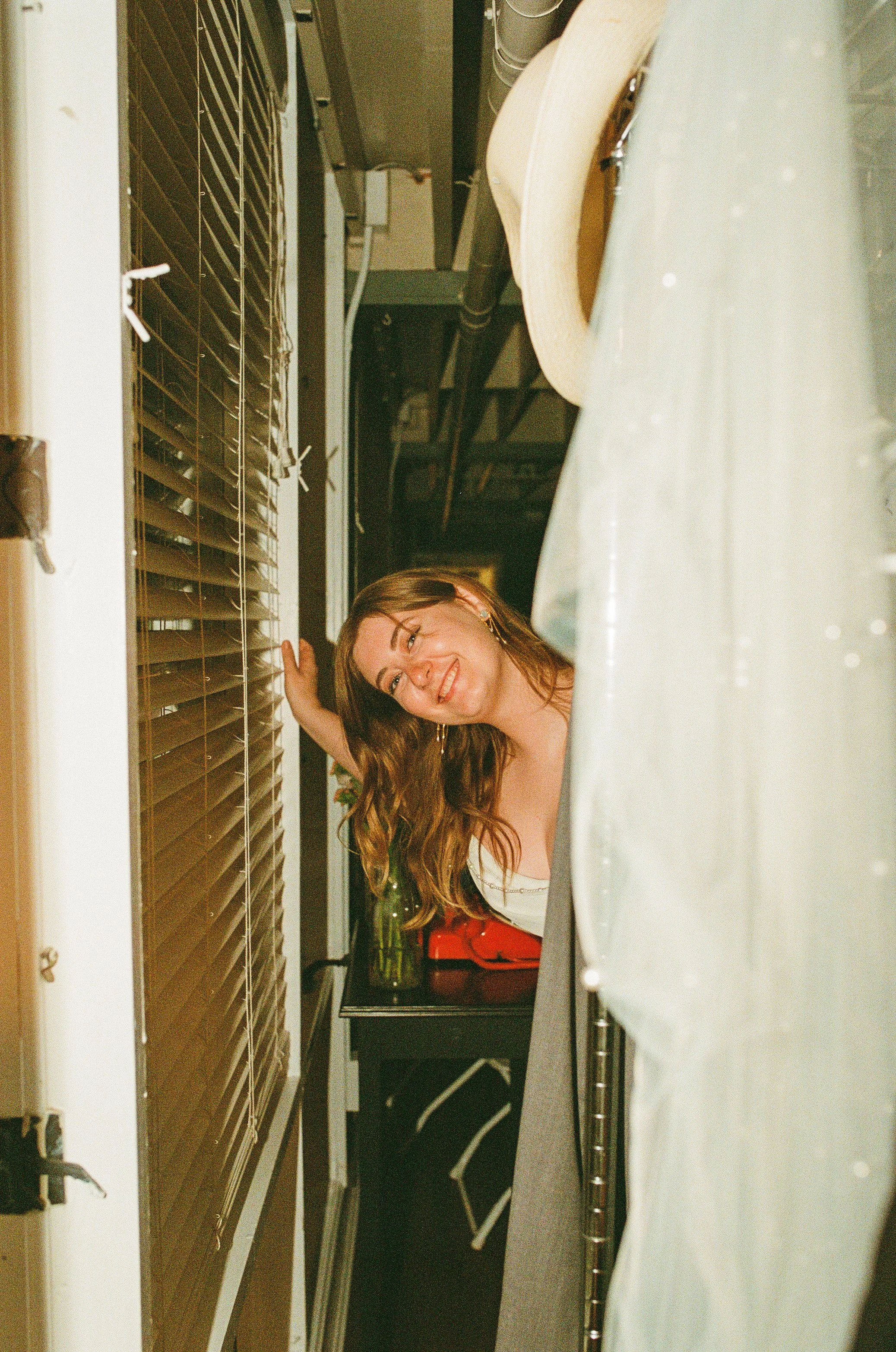 Maura & Macenzie-Portra400&800-05-16-26-214.jpg