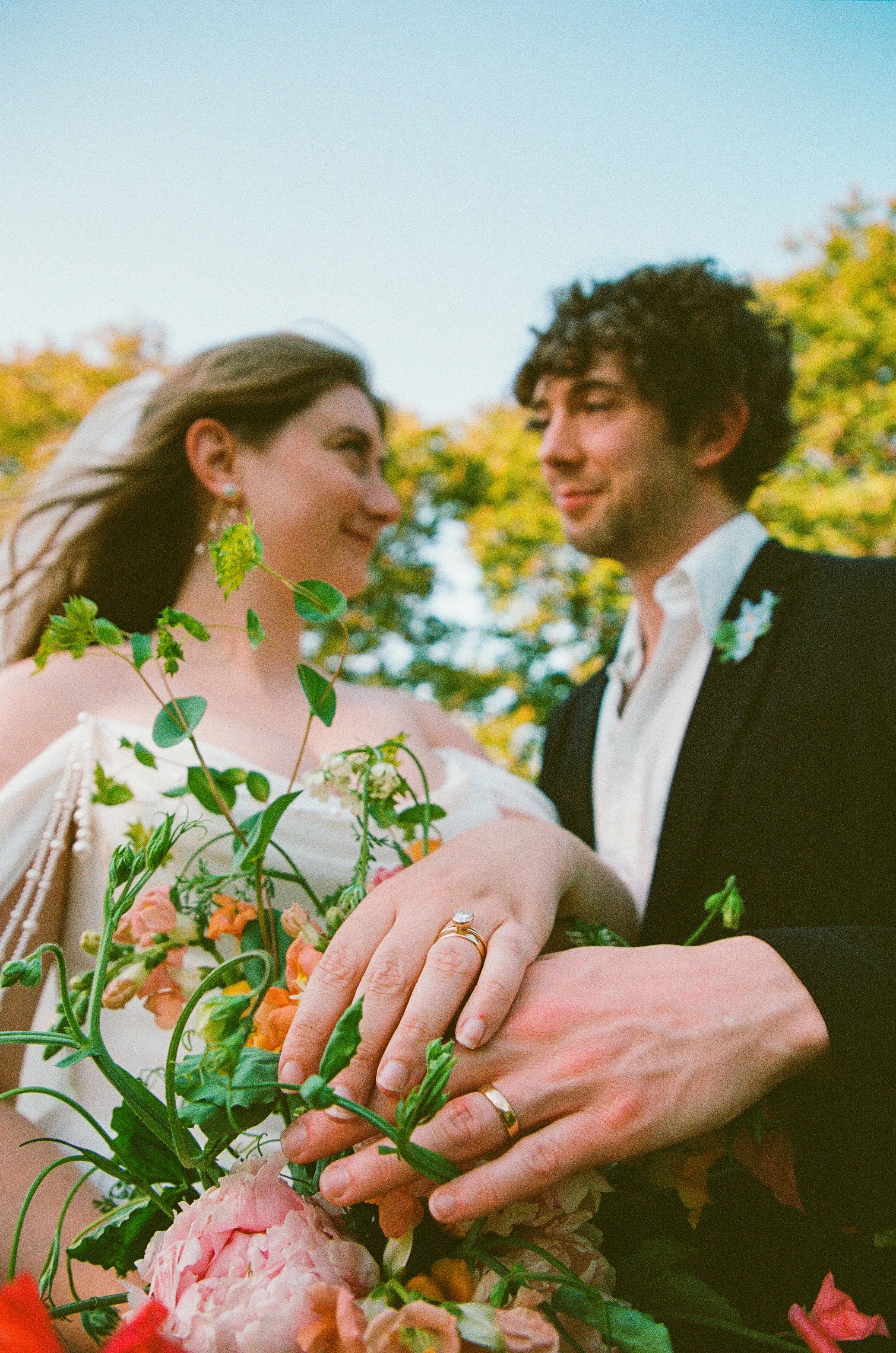 Maura & Macenzie-Portra400&800-05-16-26-99.jpg