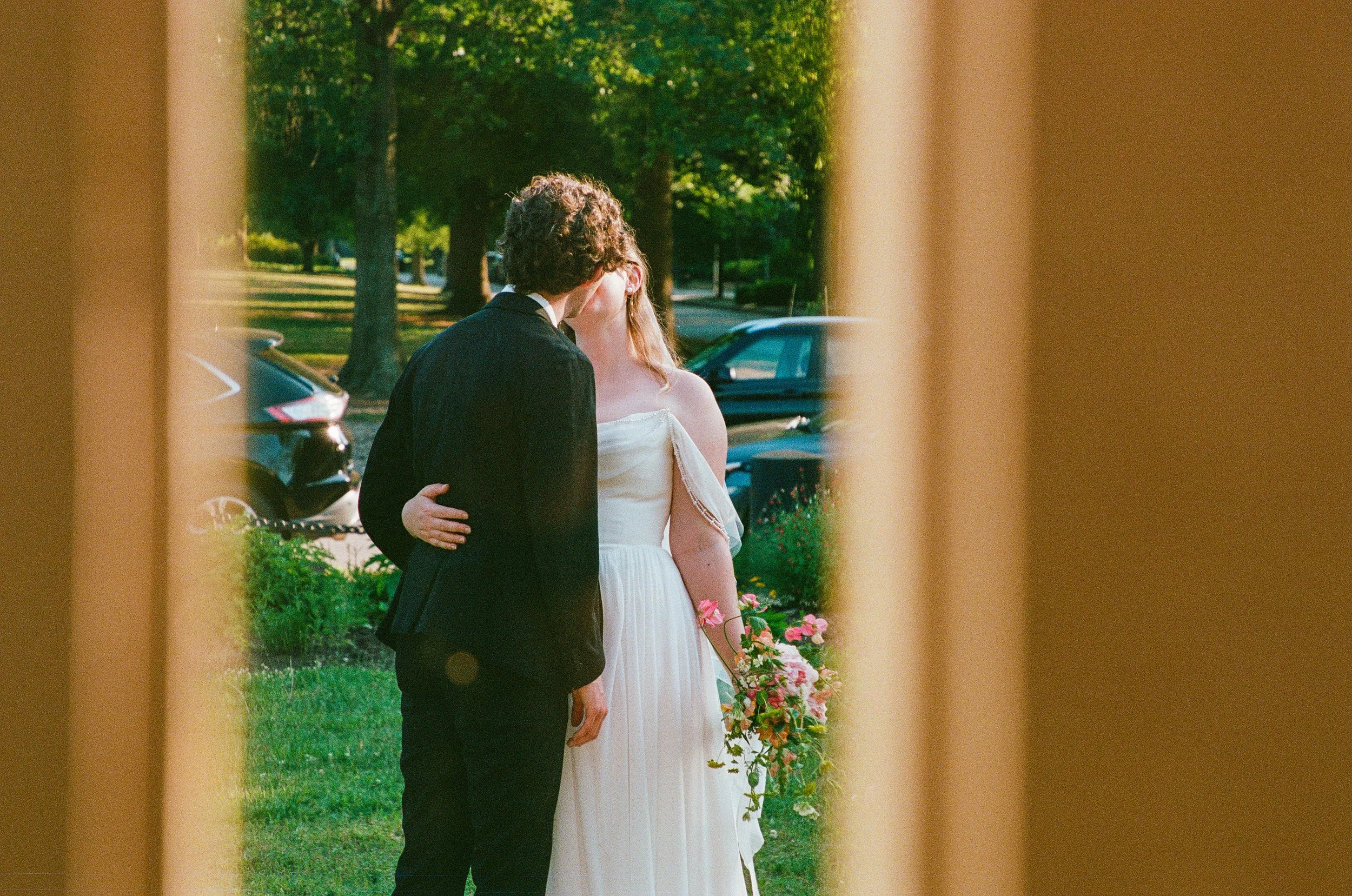 Maura & Macenzie-Portra400&800-05-16-26-129.jpg