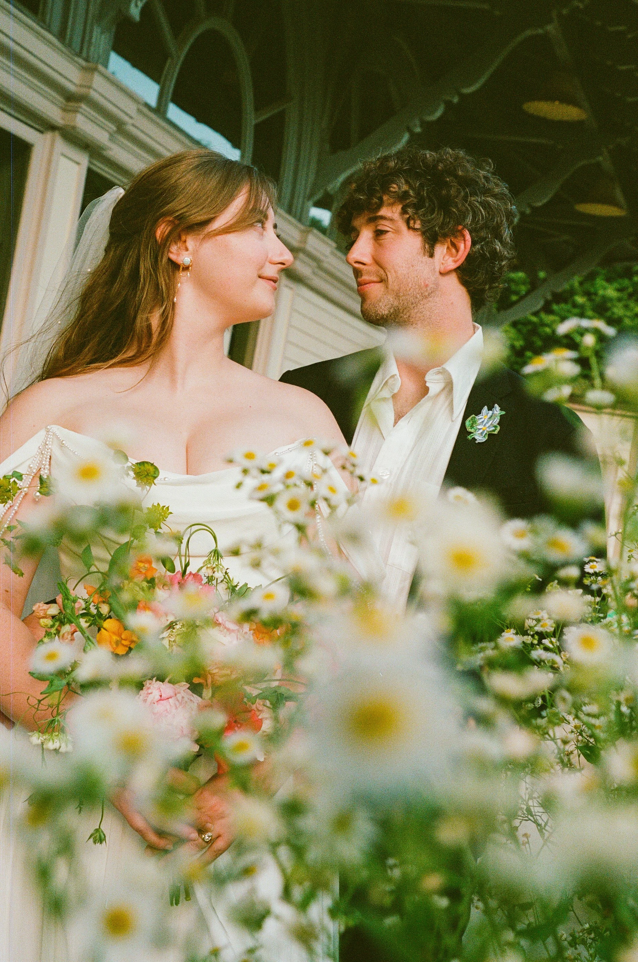 Maura & Macenzie-Portra400&800-05-16-26-120.jpg