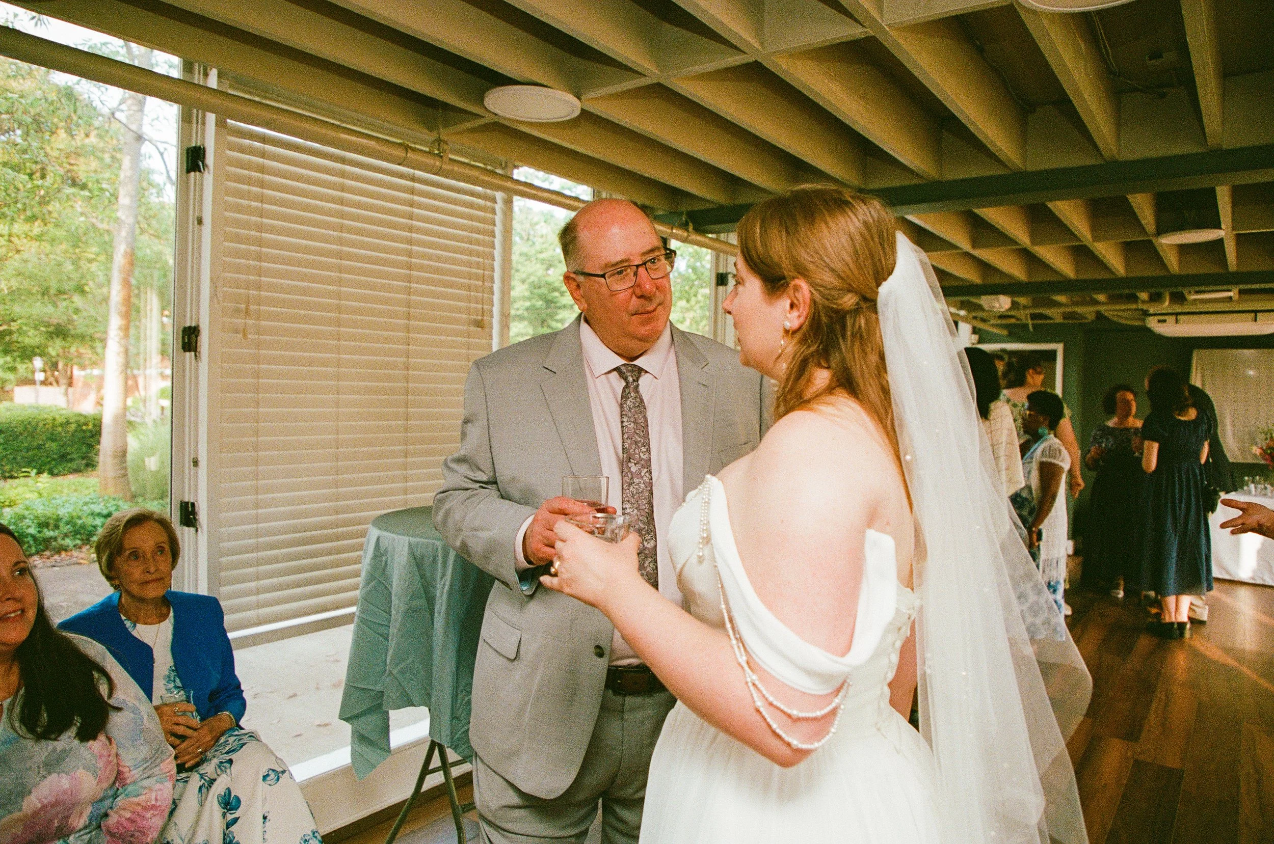 Maura & Macenzie-Portra400&800-05-16-26-142.jpg