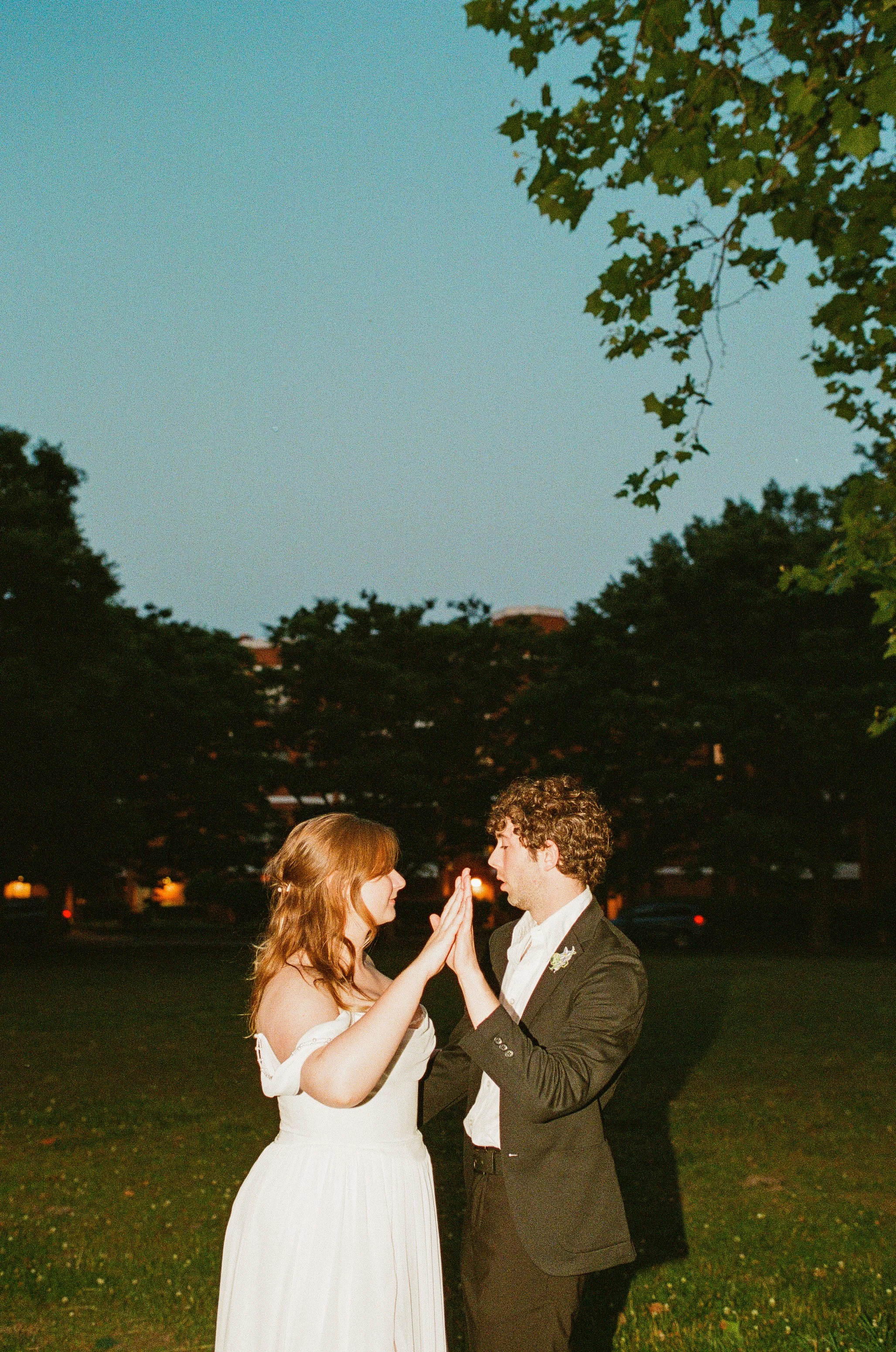 Maura & Macenzie-Portra400&800-05-16-26-201.jpg