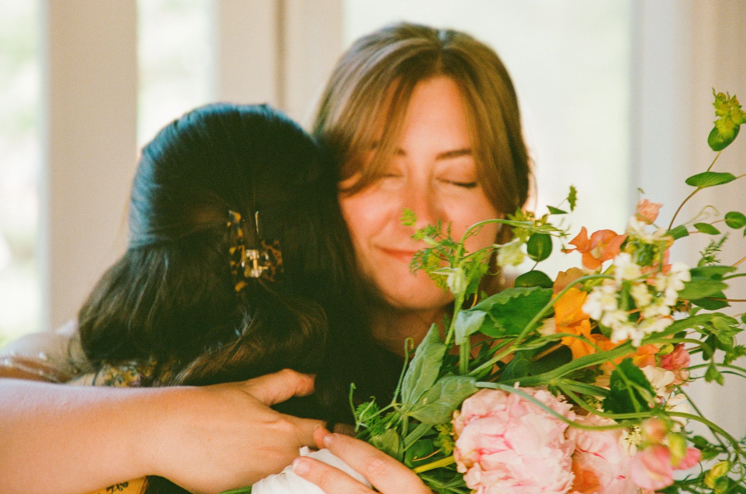 Maura & Macenzie-Portra400&800-05-16-26-82.jpg