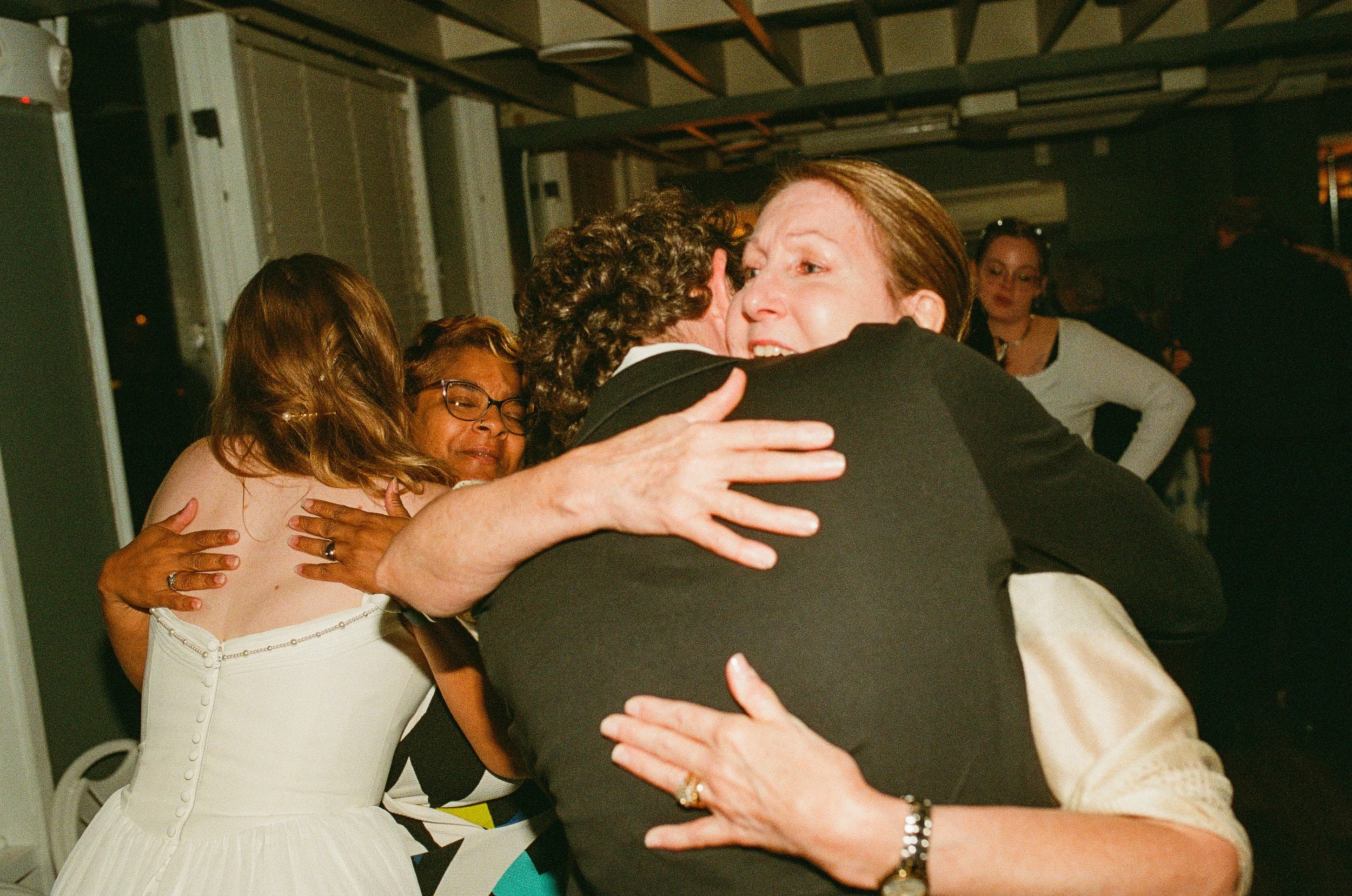 Maura & Macenzie-Portra400&800-05-16-26-210.jpg